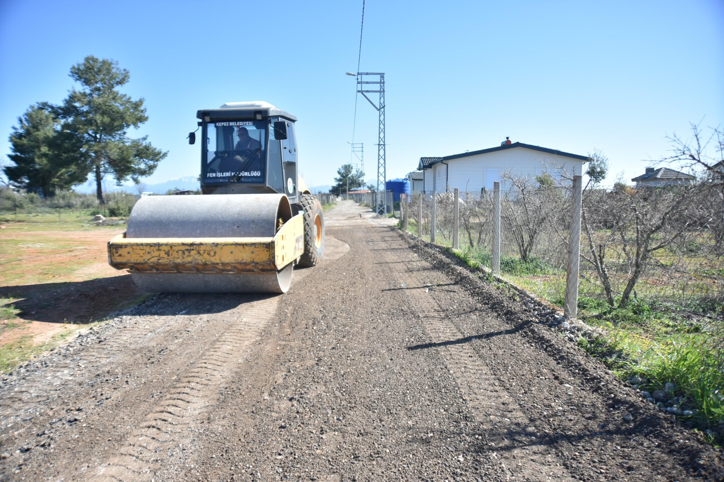 Kepez’de Yol Iyileştirme Çalışmaları Sürüyor (3)