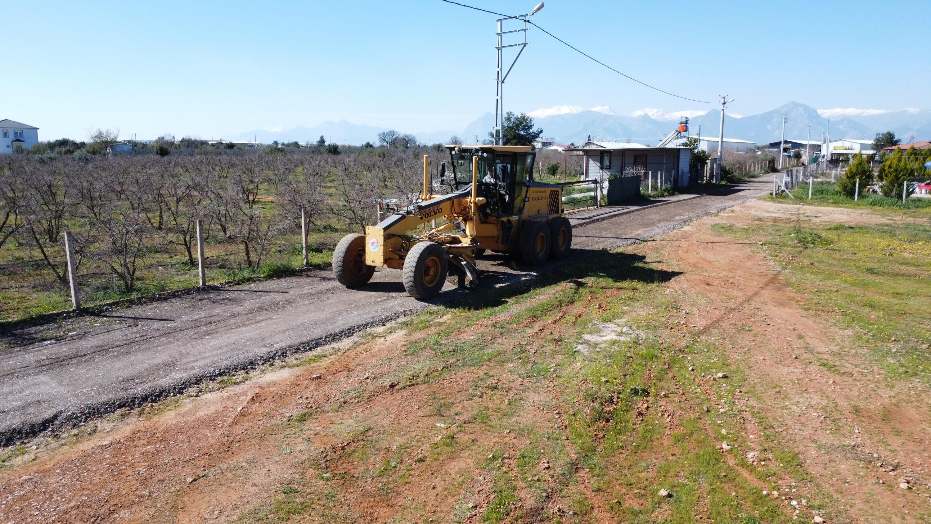 Kepez’de Yol Iyileştirme Çalışmaları Sürüyor (4)