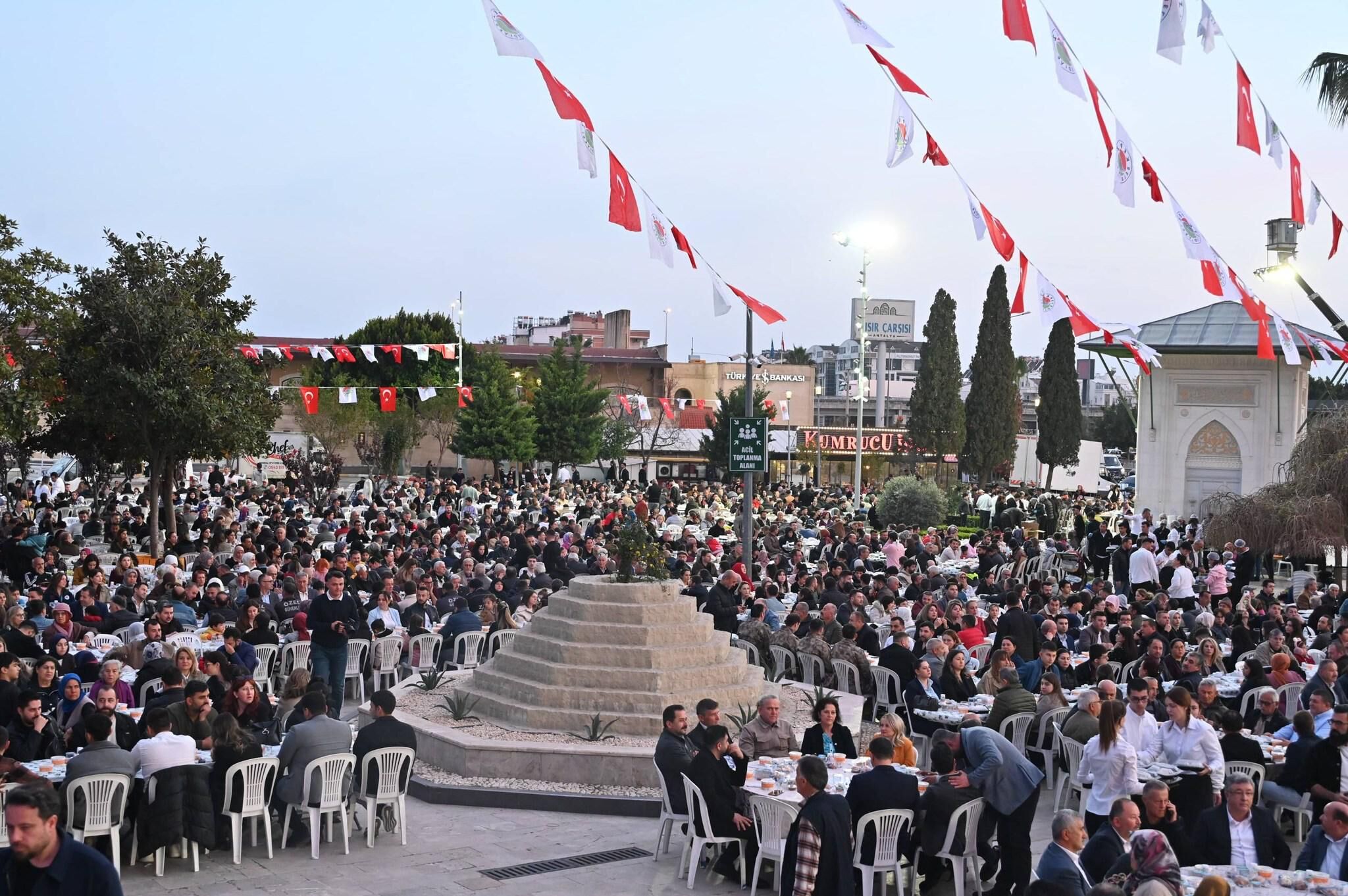 Kepezden Kadir Gecesinde 5 Bin Kisilik Birlik Sofrasi 14