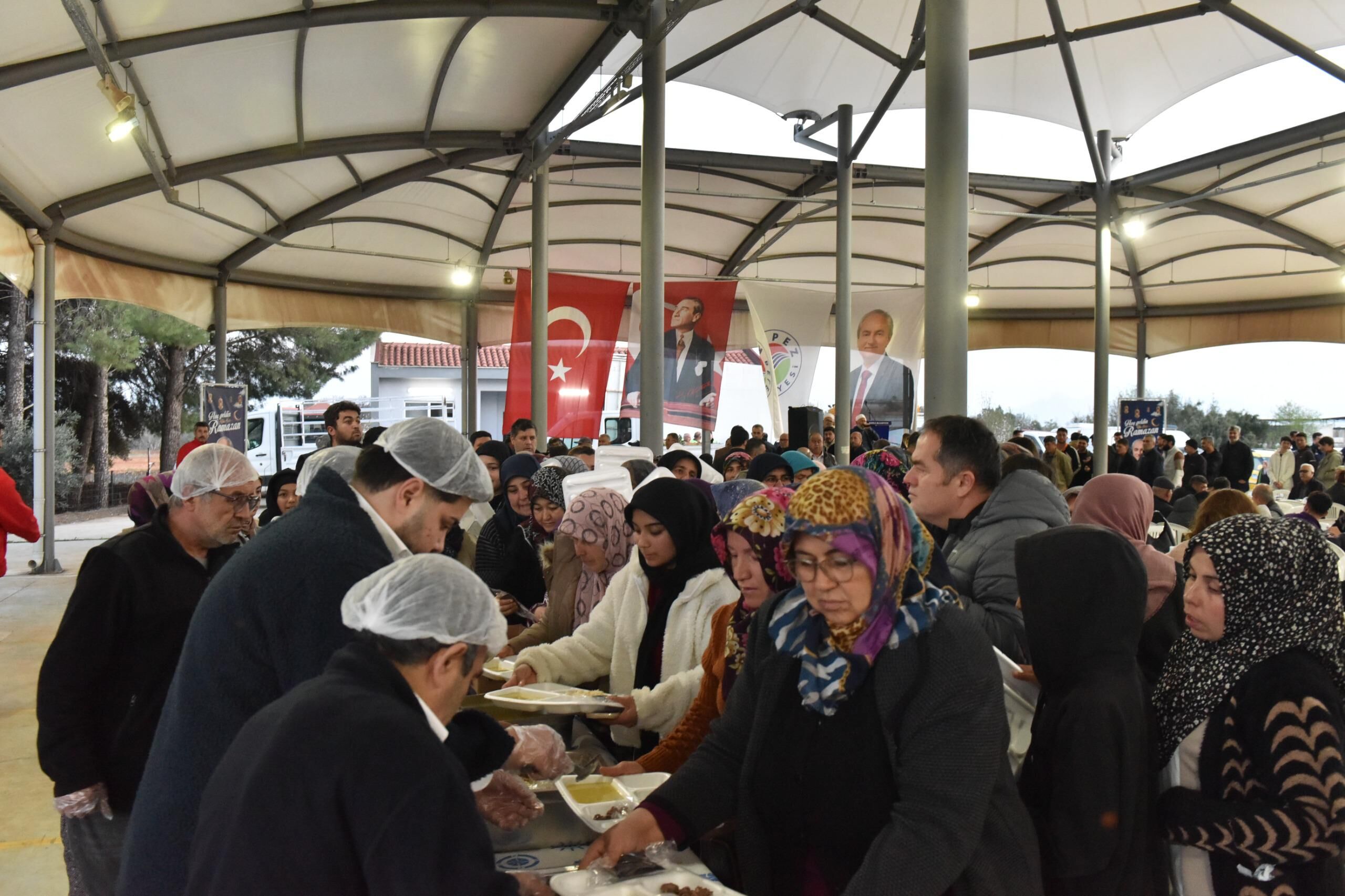 Kepezin Iftar Sofralari Baskoy Ve Gazilere Kuruldu 3