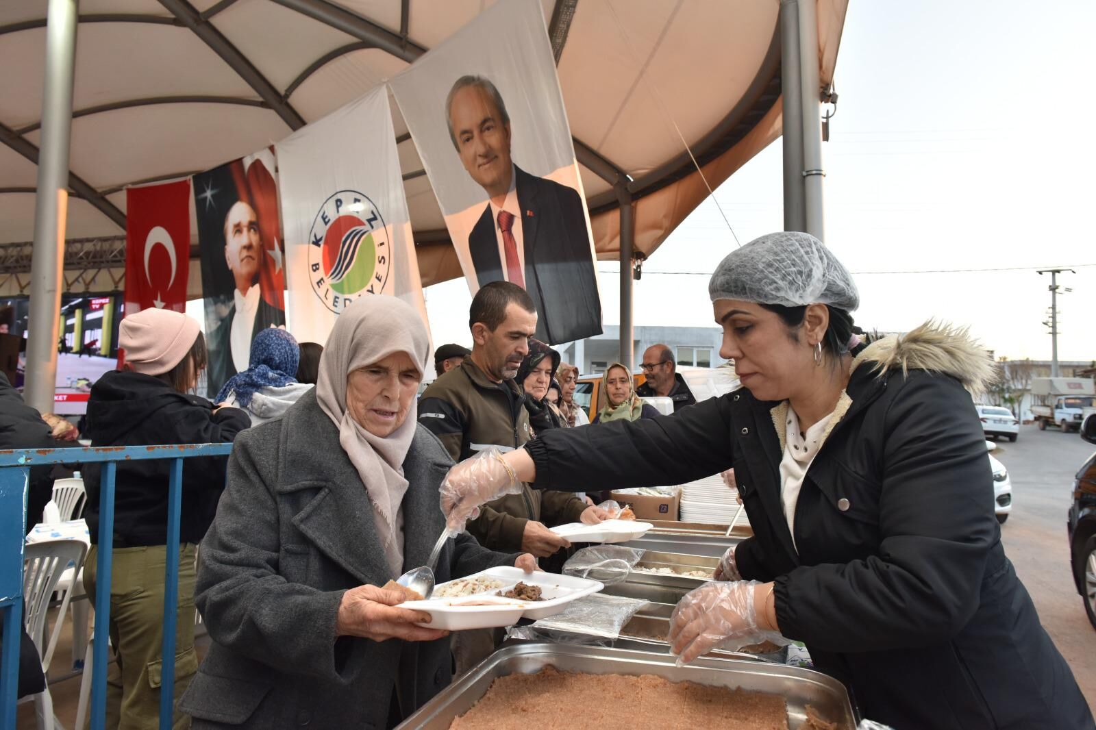 Kepezin Iftar Sofralari Baskoy Ve Gazilere Kuruldu 8