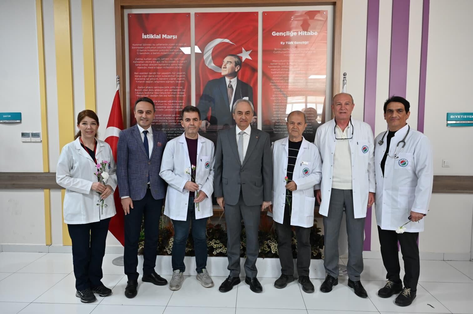 Kocagoz, Saglik Calisanlarinin Tip Bayramini Kutladi 2