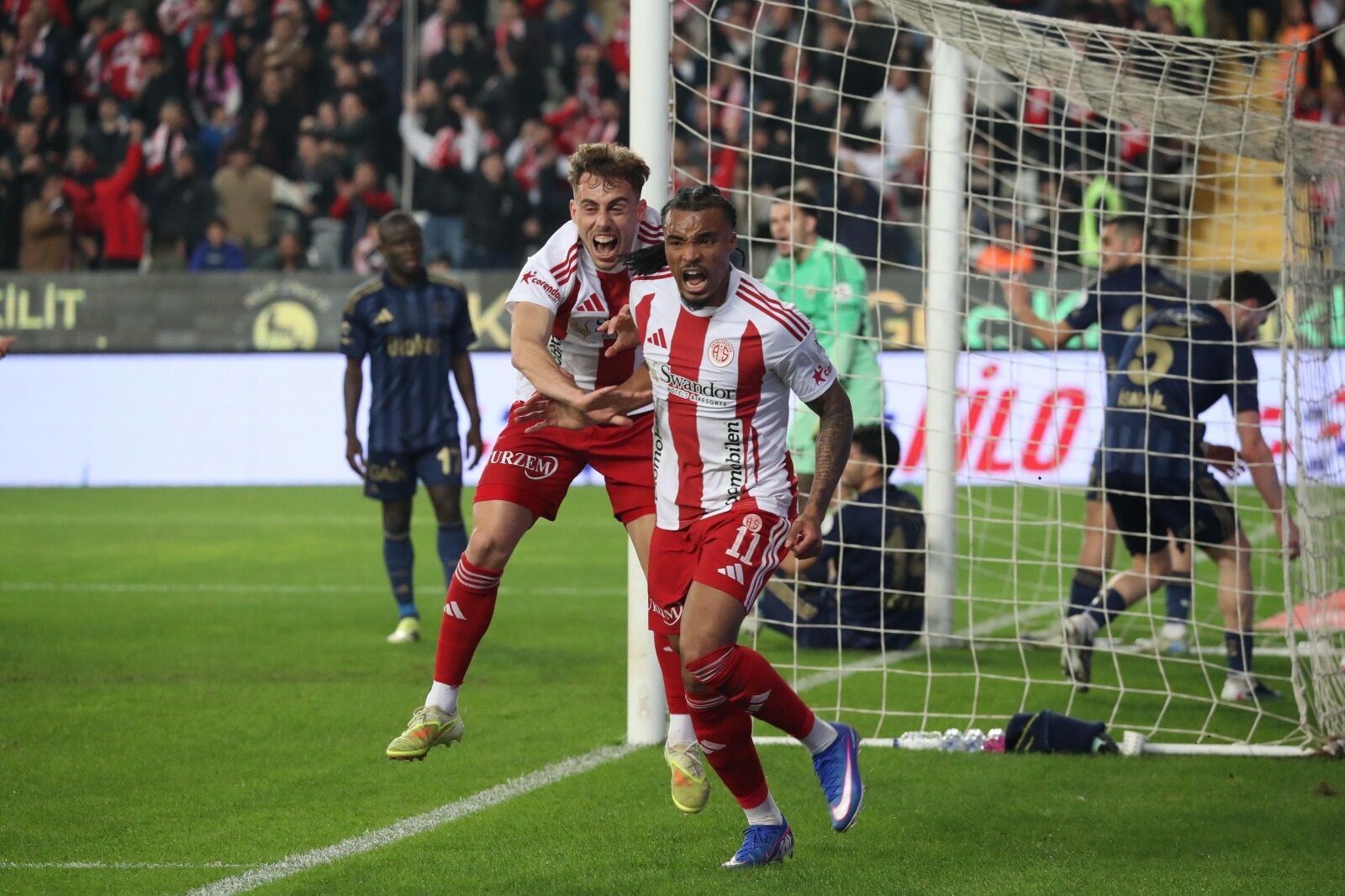 Maçın Yıldızı, Fener’den Alınan 1 Puandan Memnun Değil (4)