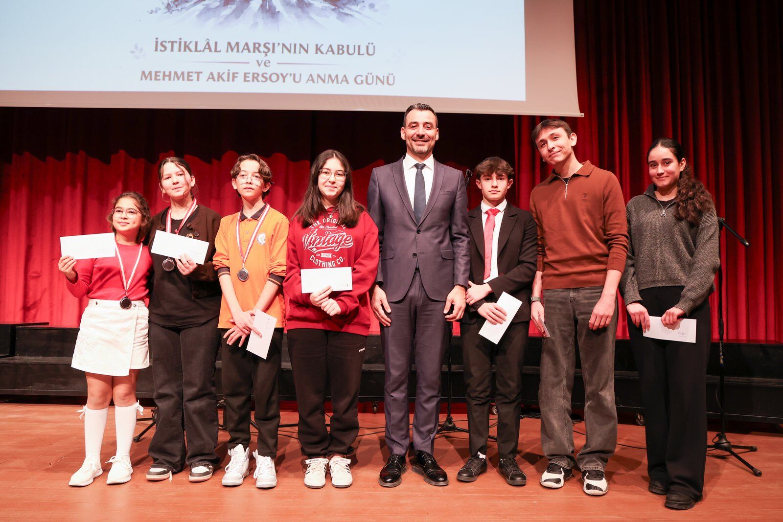 Mehmet Çiçek “İstiklal Marşı Milletimizin Bağımsızlık Ruhunun Ifadesidir” (2)