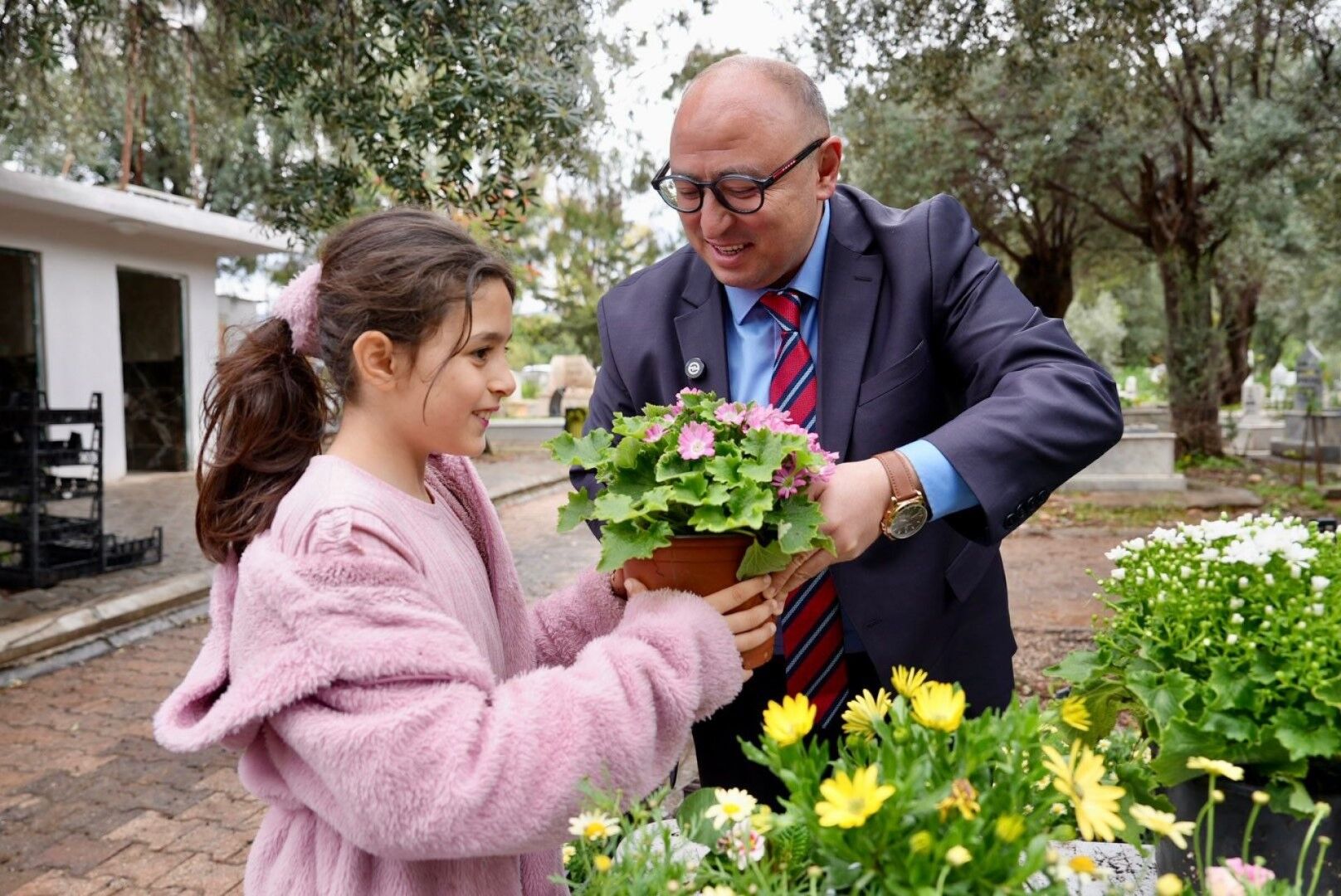 Mersin Ücretsiz Çiçeklendi (2)