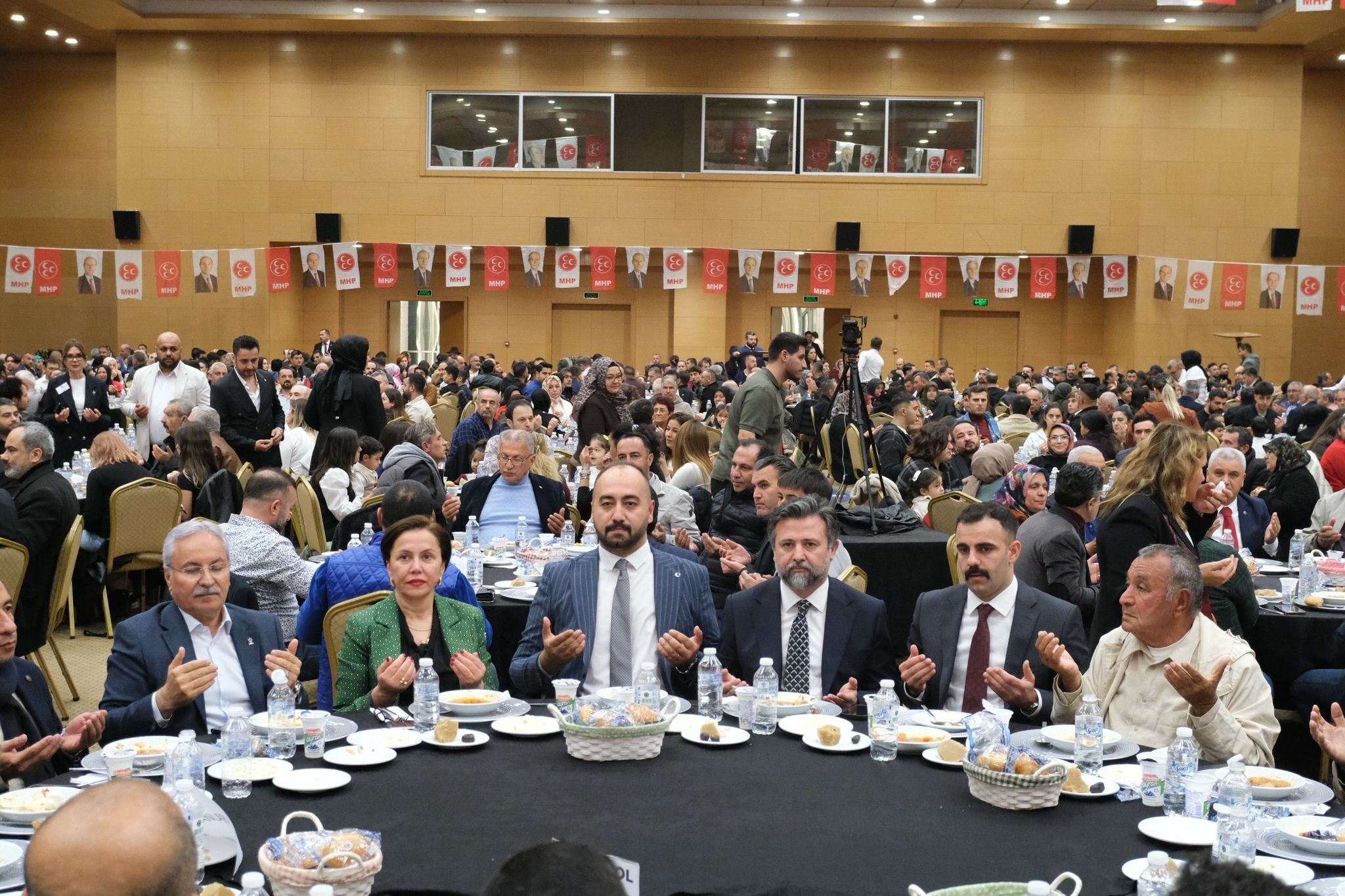 Mhp Kepez Başkanlığı Ramazan Sofrasında Tek Yürek Oldu (4)