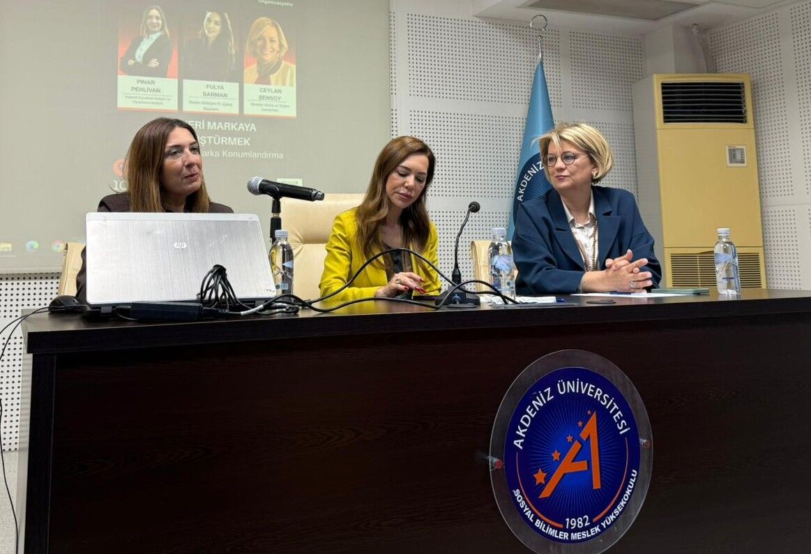 Öğrencilere Uzmanlardan Marka Konferansı (1)