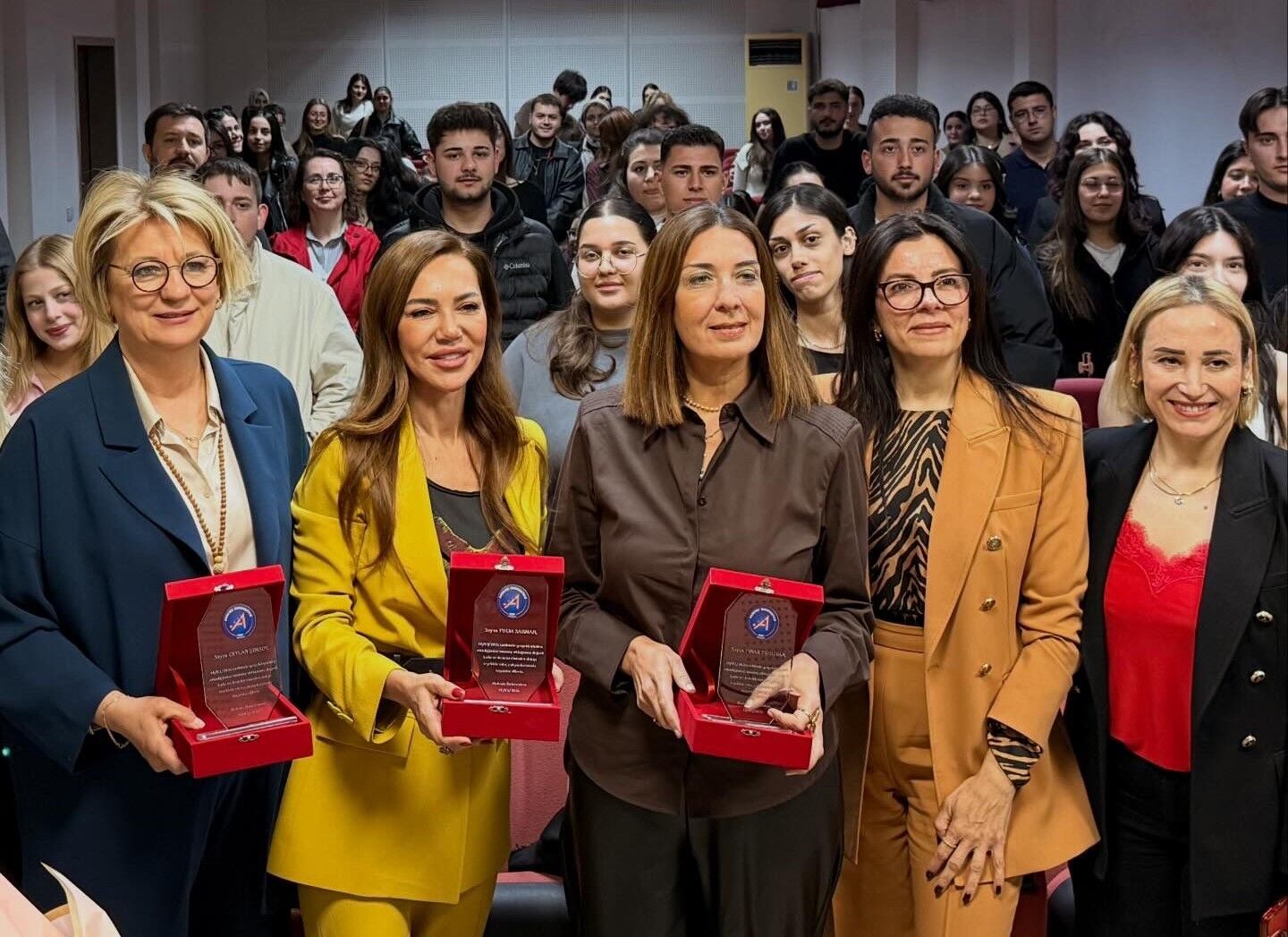 Öğrencilere Uzmanlardan Marka Konferansı (2)