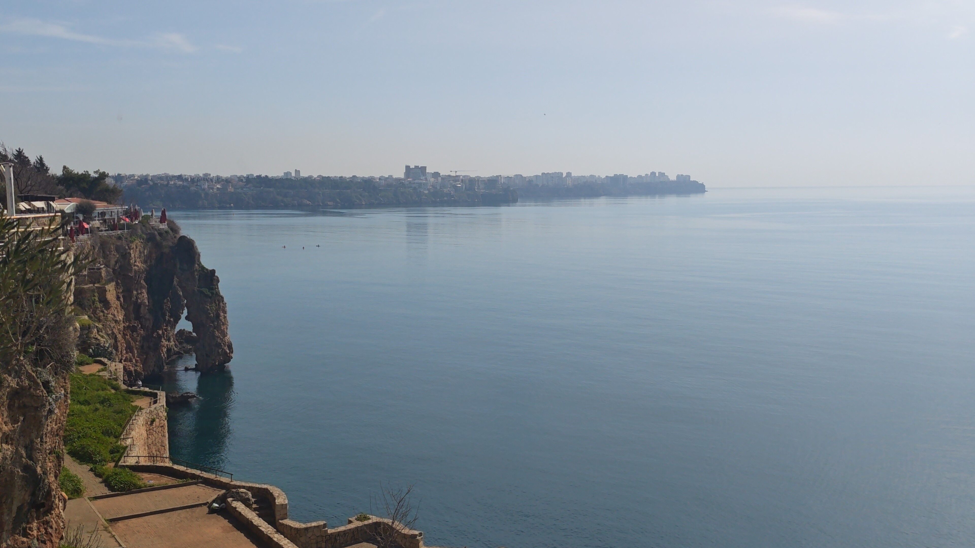 Poyraz, Akdeniz'deki En Büyük Denizanası Türünü Antalya Körfezi'ne Soktu (4)