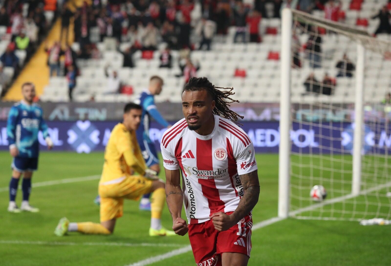 Samuel Ballet’in Hedefi Antalyaspor’da Kalıcı Olmak (3)