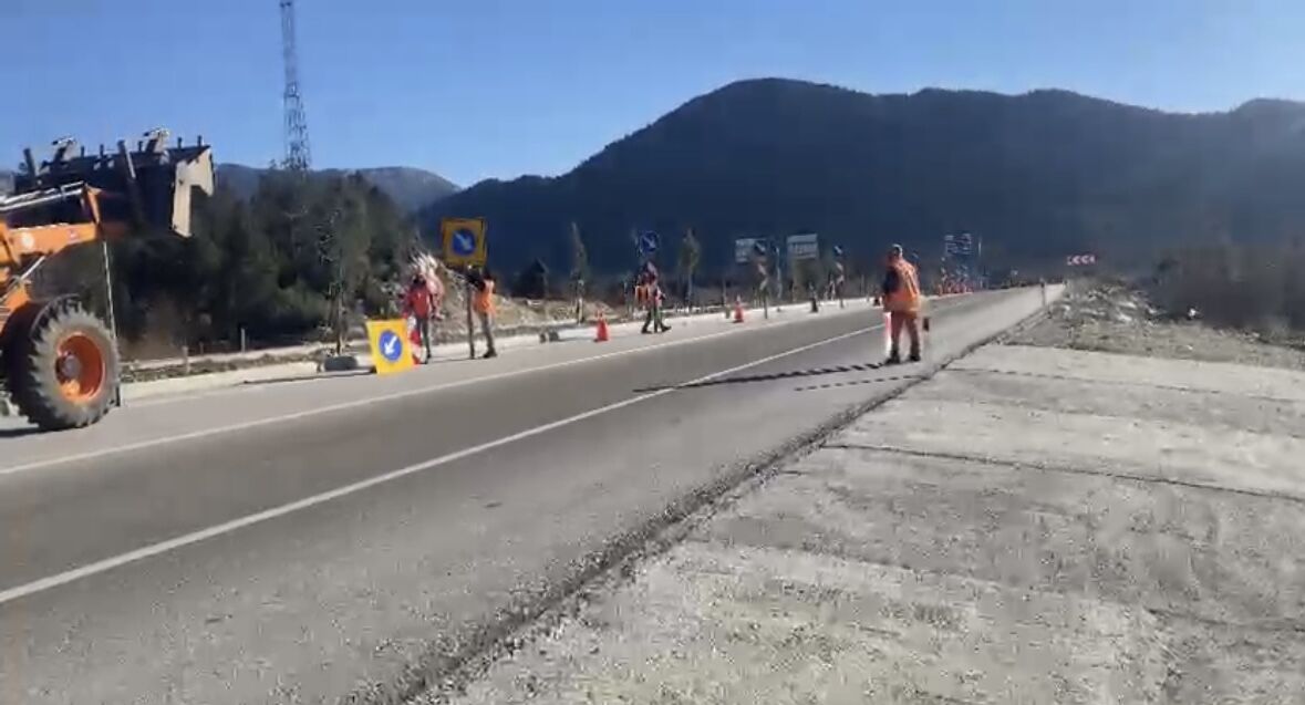 Sel Suları Altında Kalan Antalya Konya Kara Yolu Yeniden Ulaşıma Açıldı (4)