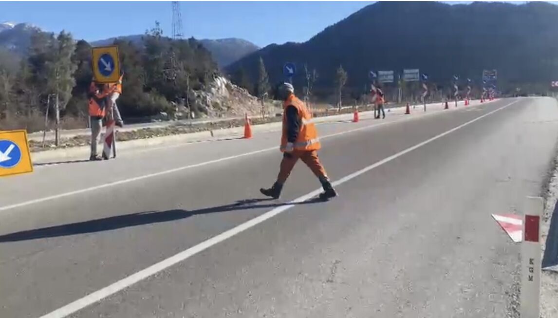 Sel Suları Altında Kalan Antalya Konya Kara Yolu Yeniden Ulaşıma Açıldı (5)