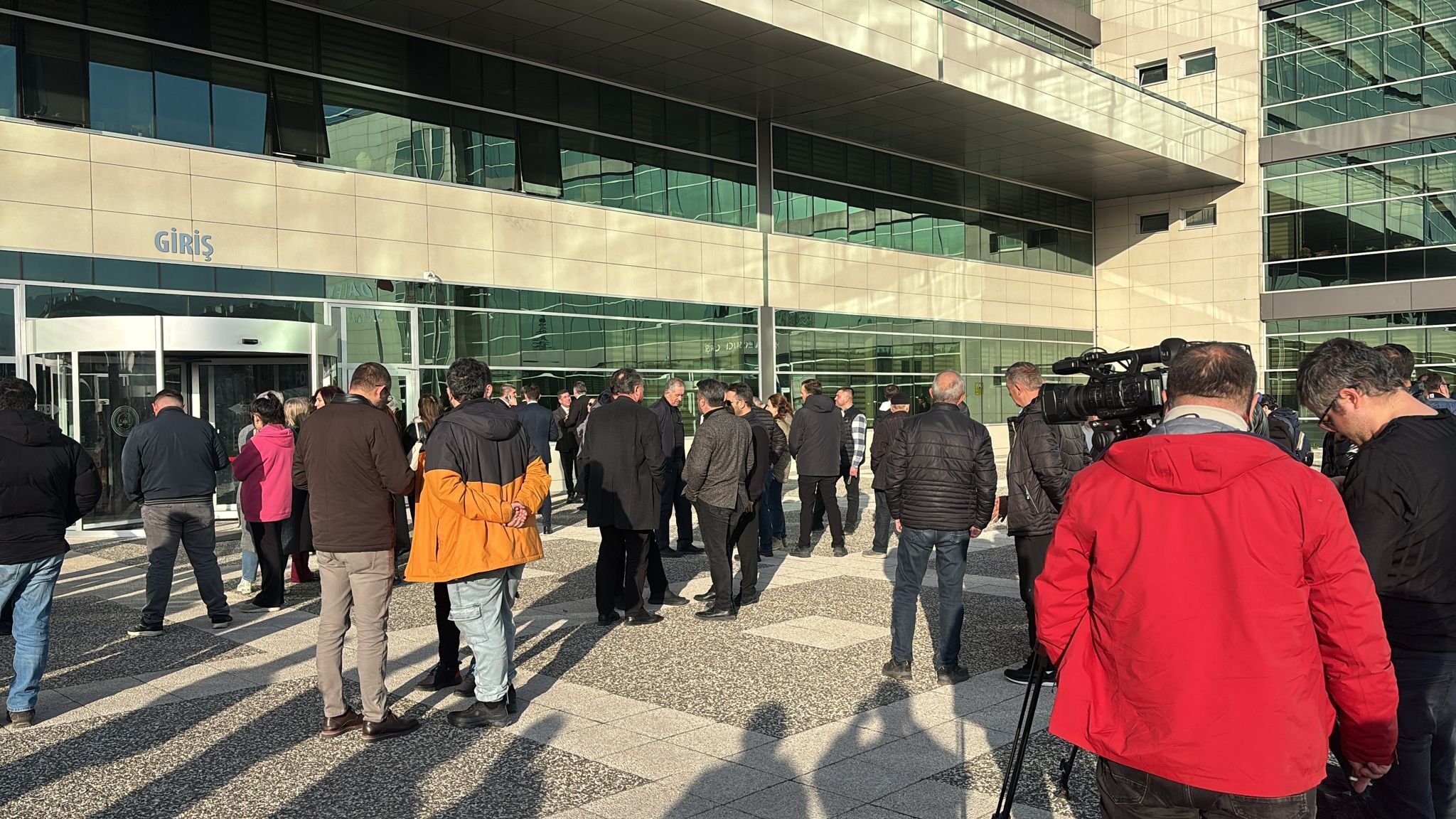 Tanju Ozcan Mahkeme (3)