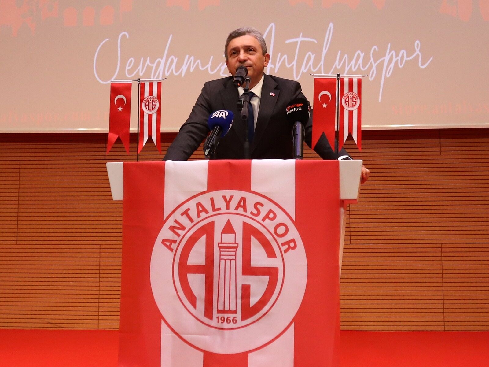 Vali Şahin’den Antalyaspor Için Kritik Çağrı (1)