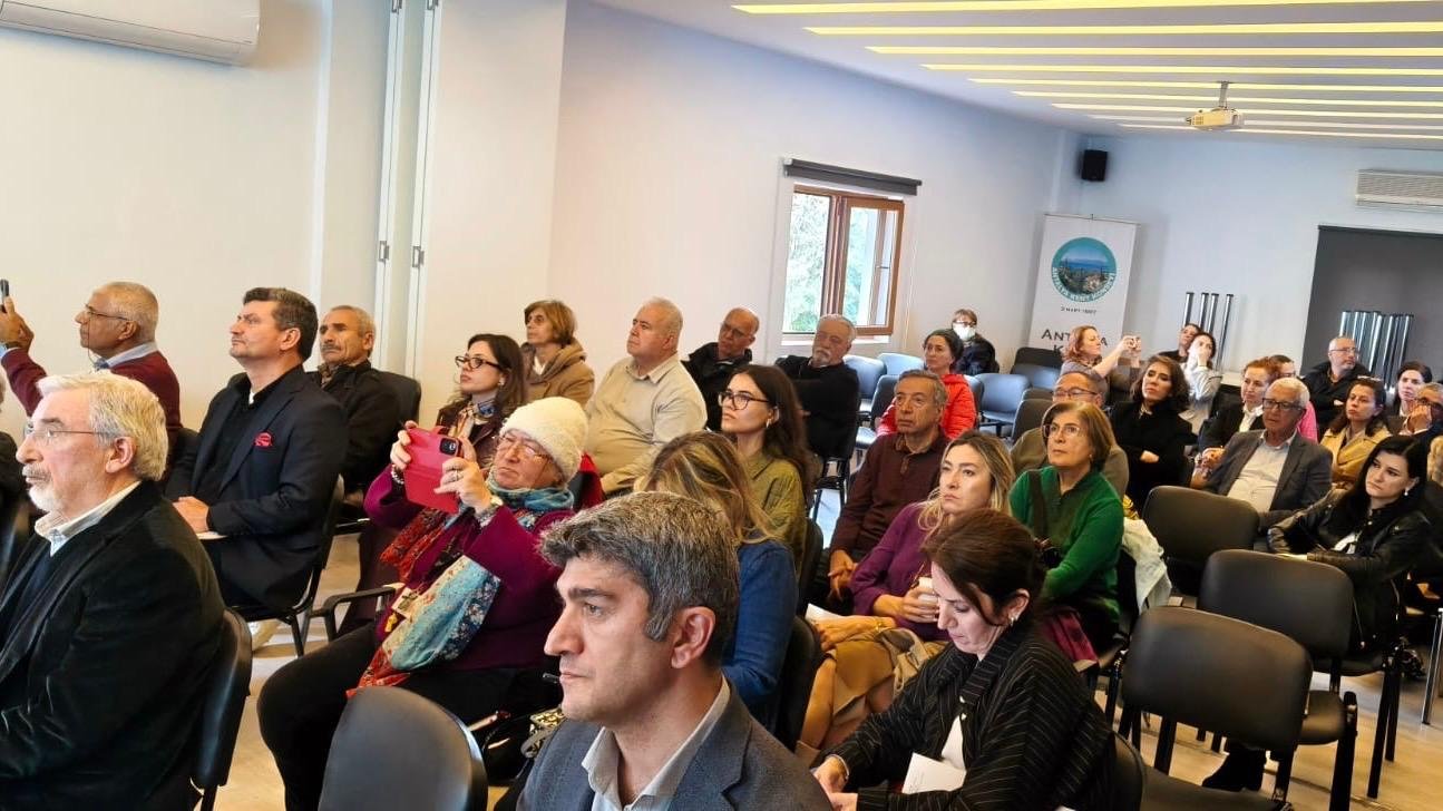 Antalya’da su yönetiminde kadın liderliği çağrısı