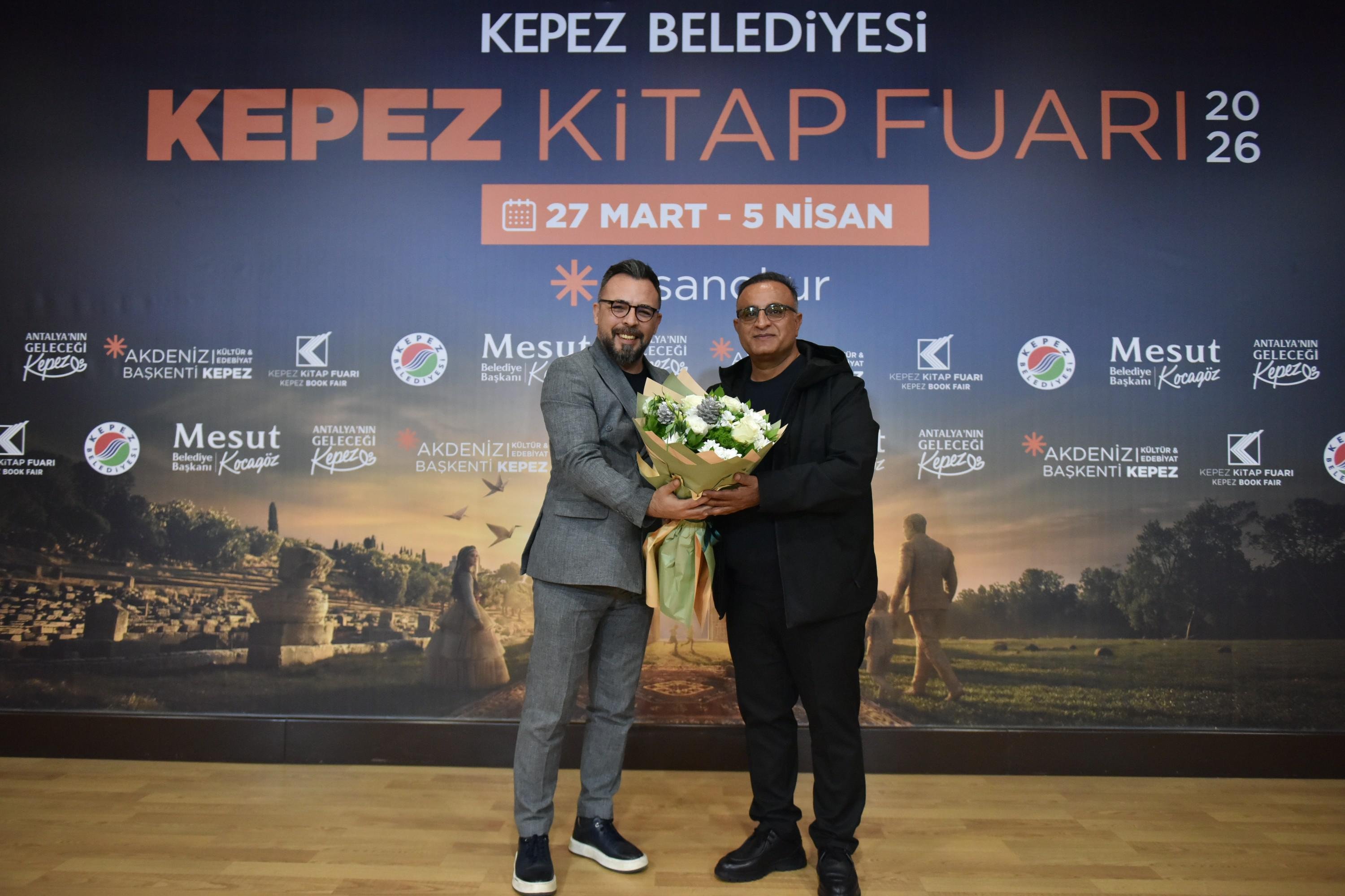 20 yıl boyunca şiir yazdı