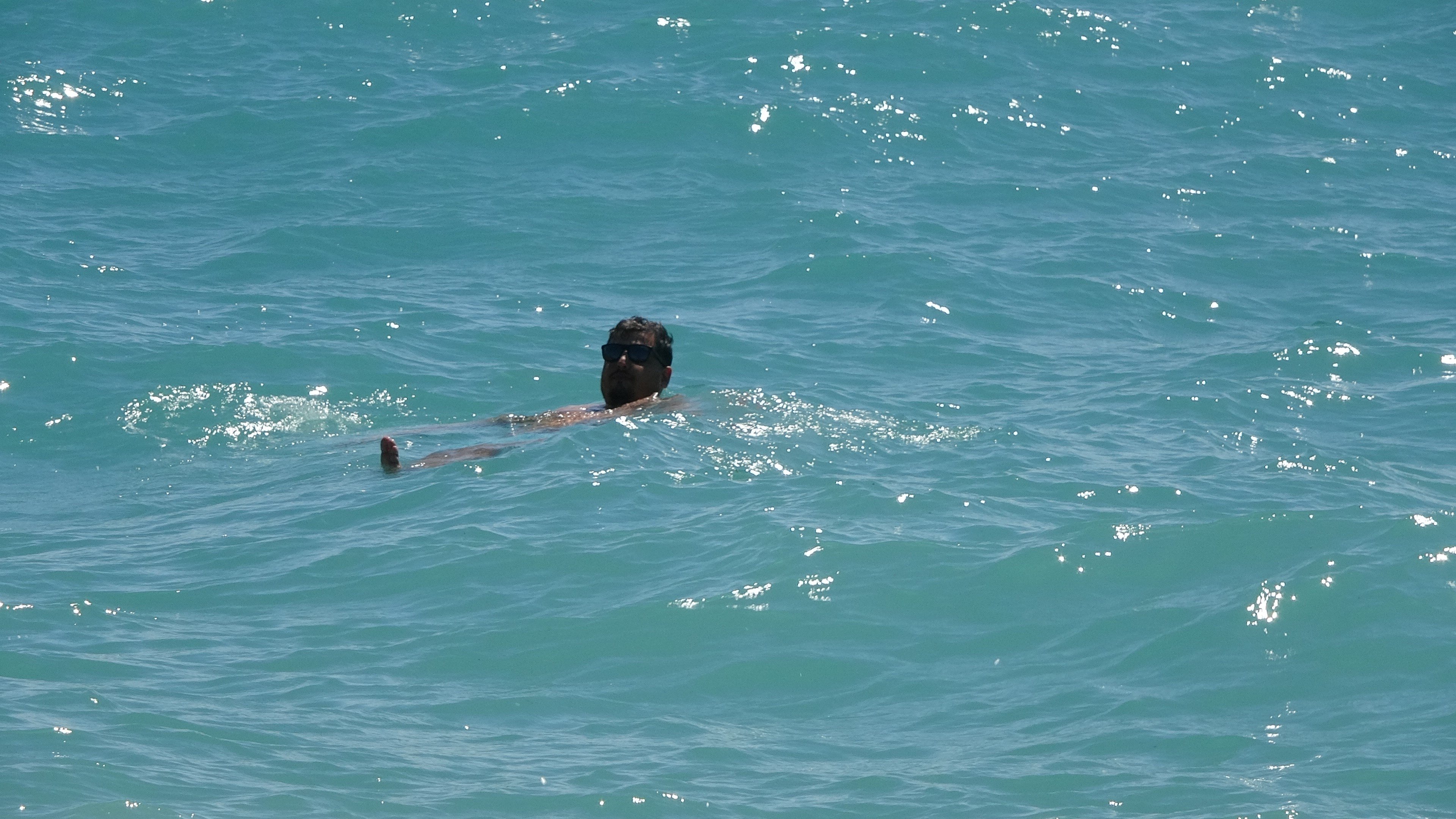 Alanya’da Yurttaşlar Sahile Akın Etti (2)