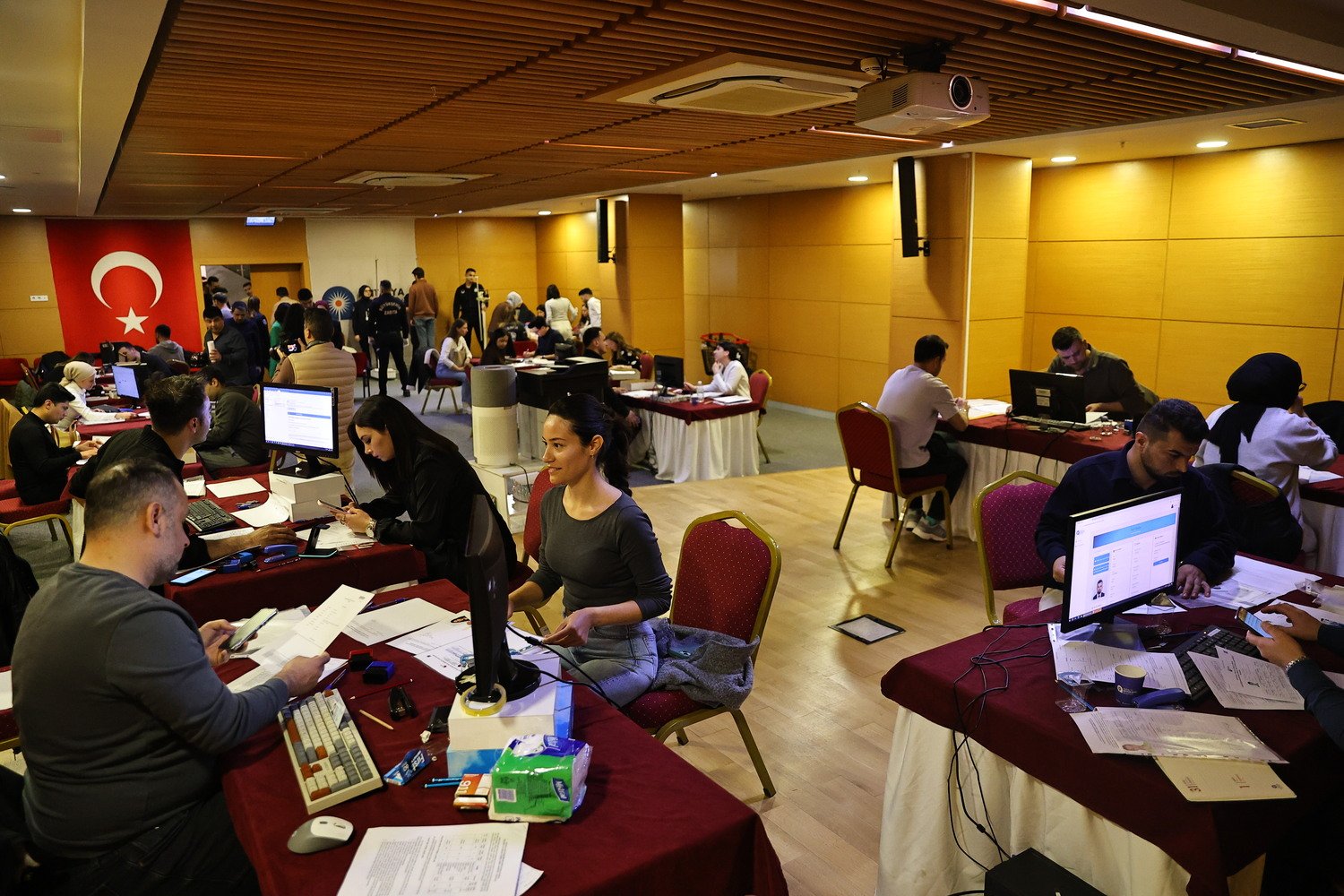 Antalya Büyükşehir Belediyesi 90 kişiyi işe alacak