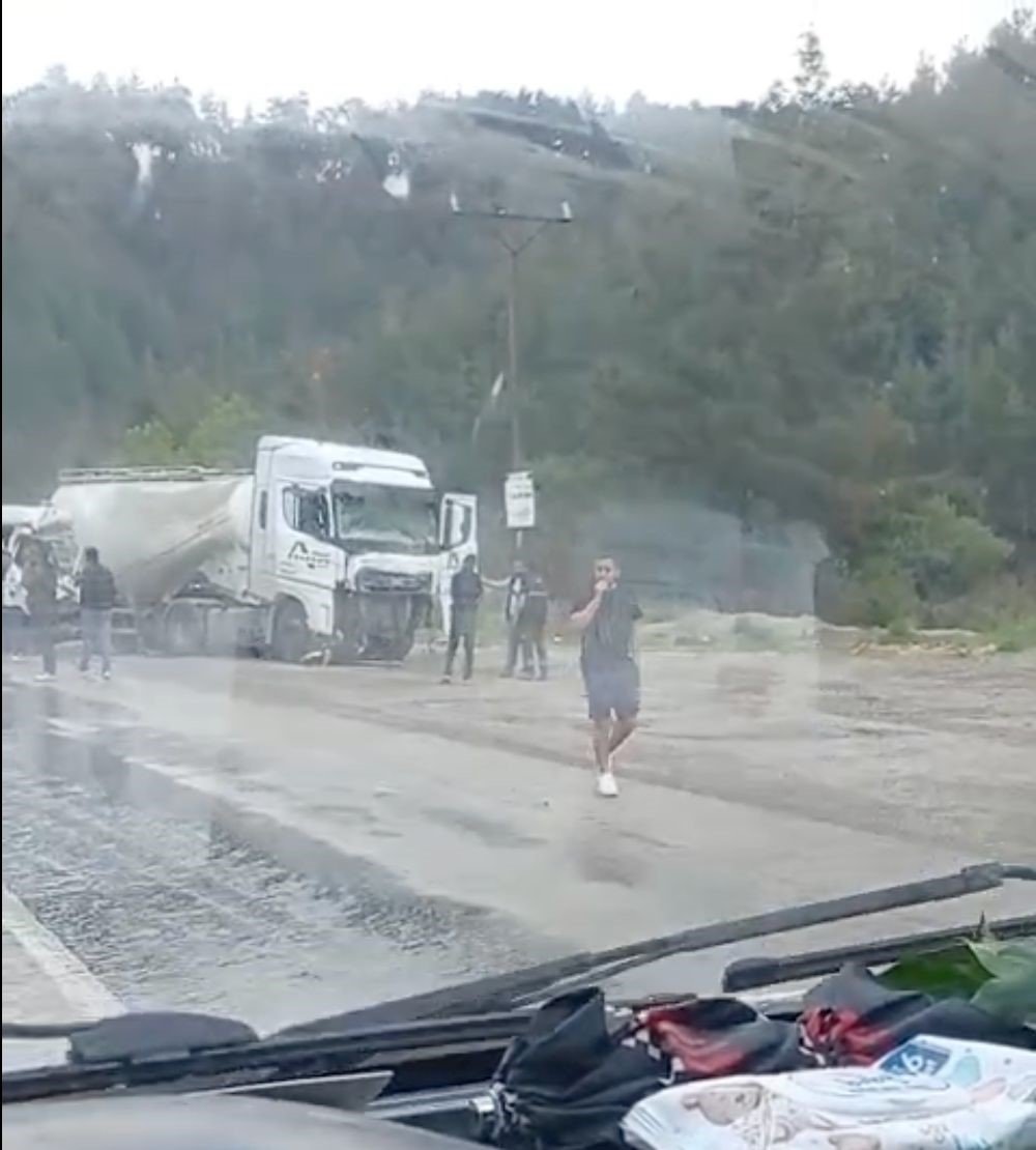 Antalya Isparta Yolunda Kaza 7 Olu (2)