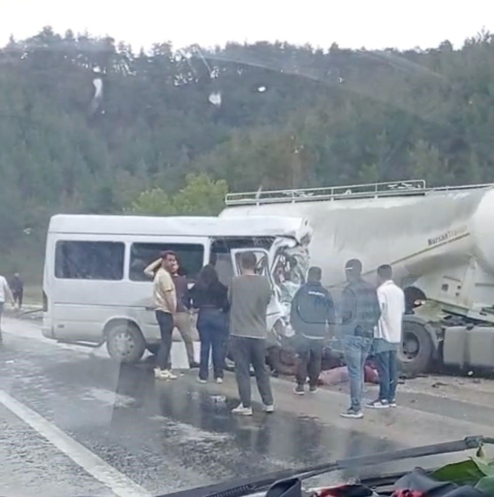 Antalya Isparta Yolunda Kaza 7 Olu (3)