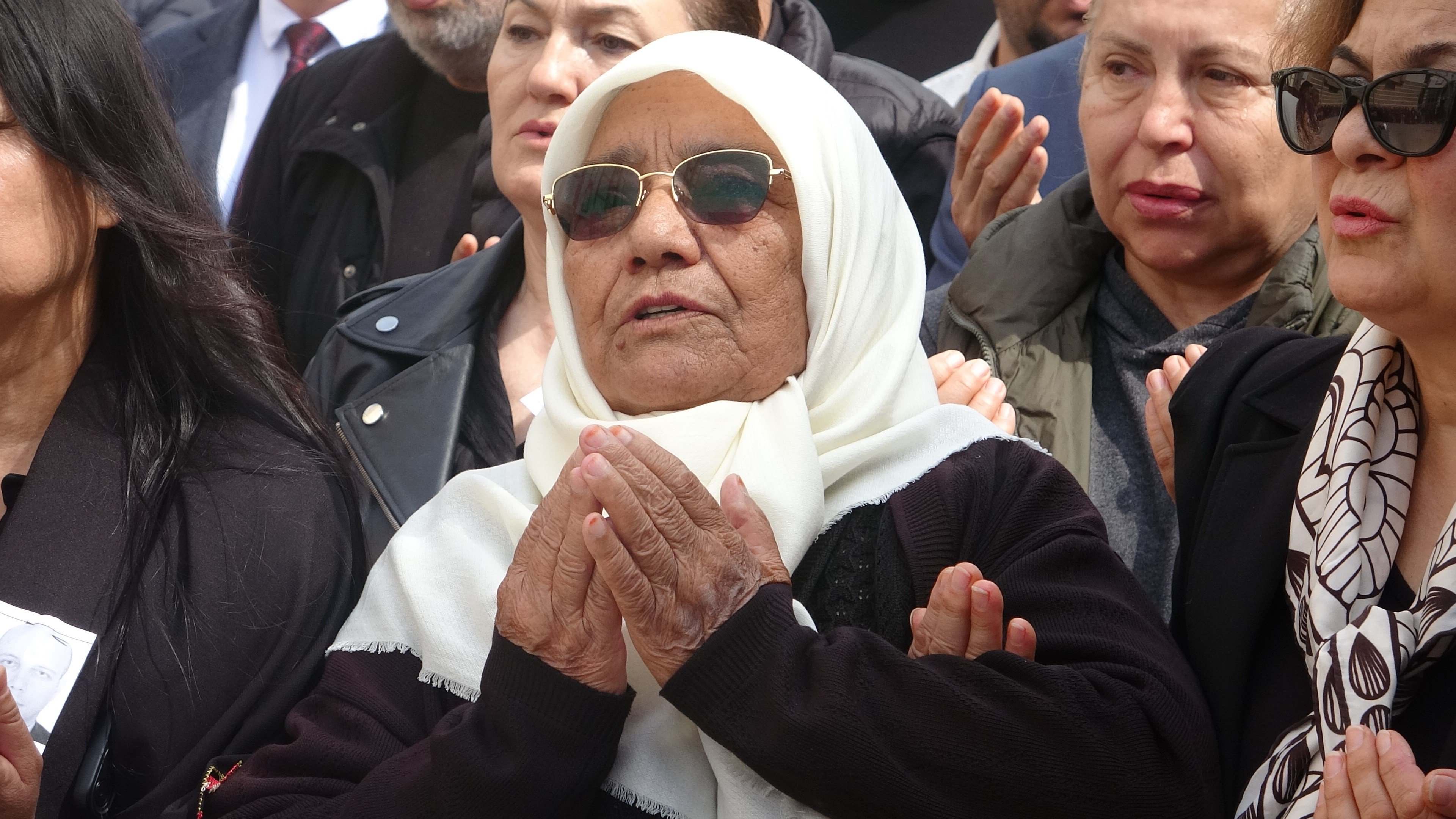 Antalya Yasa Boğuldu! Cumhuriyet Savcısı Gadem Taş Son Yolculuğuna Uğurlandı (1)