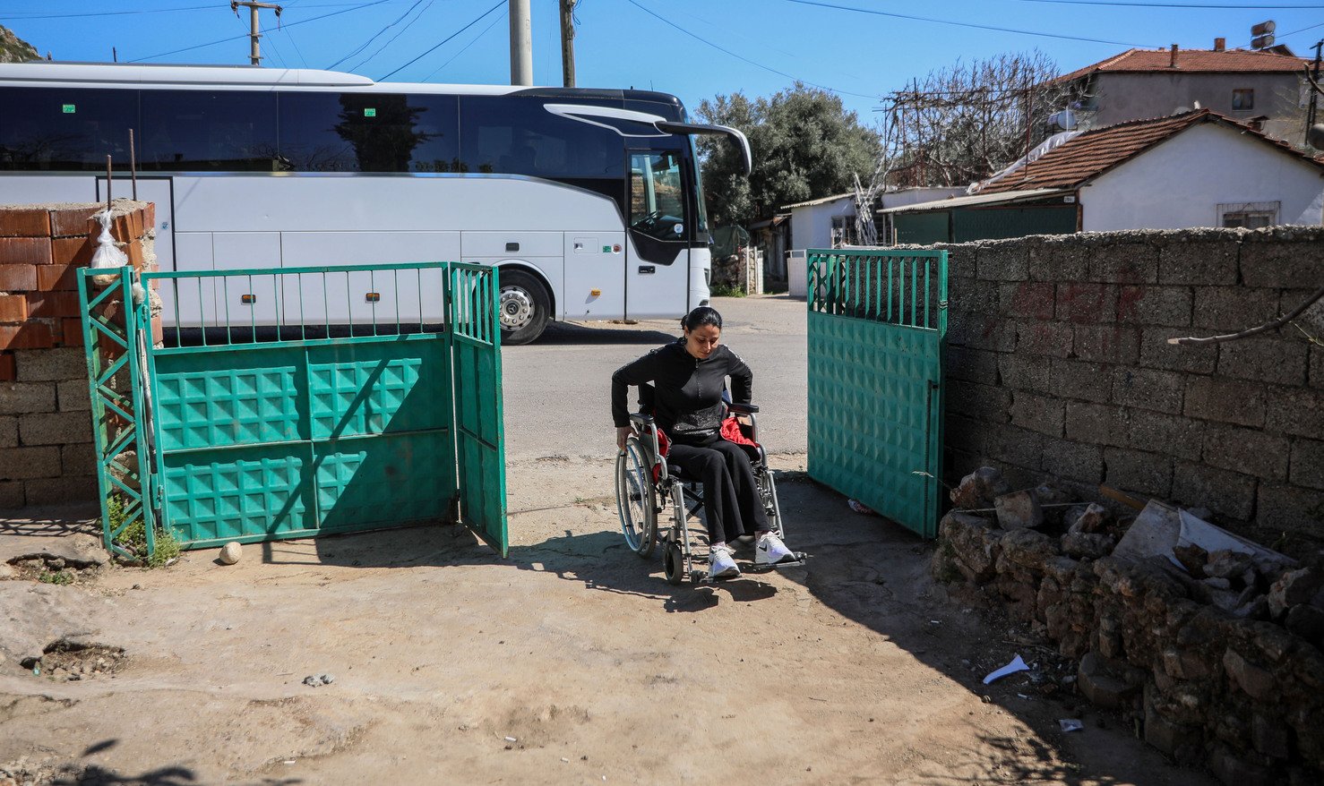 Antalya’da 2 Bin Liradan Dolayı Engelli Maaşı Bağlanmadı (4)