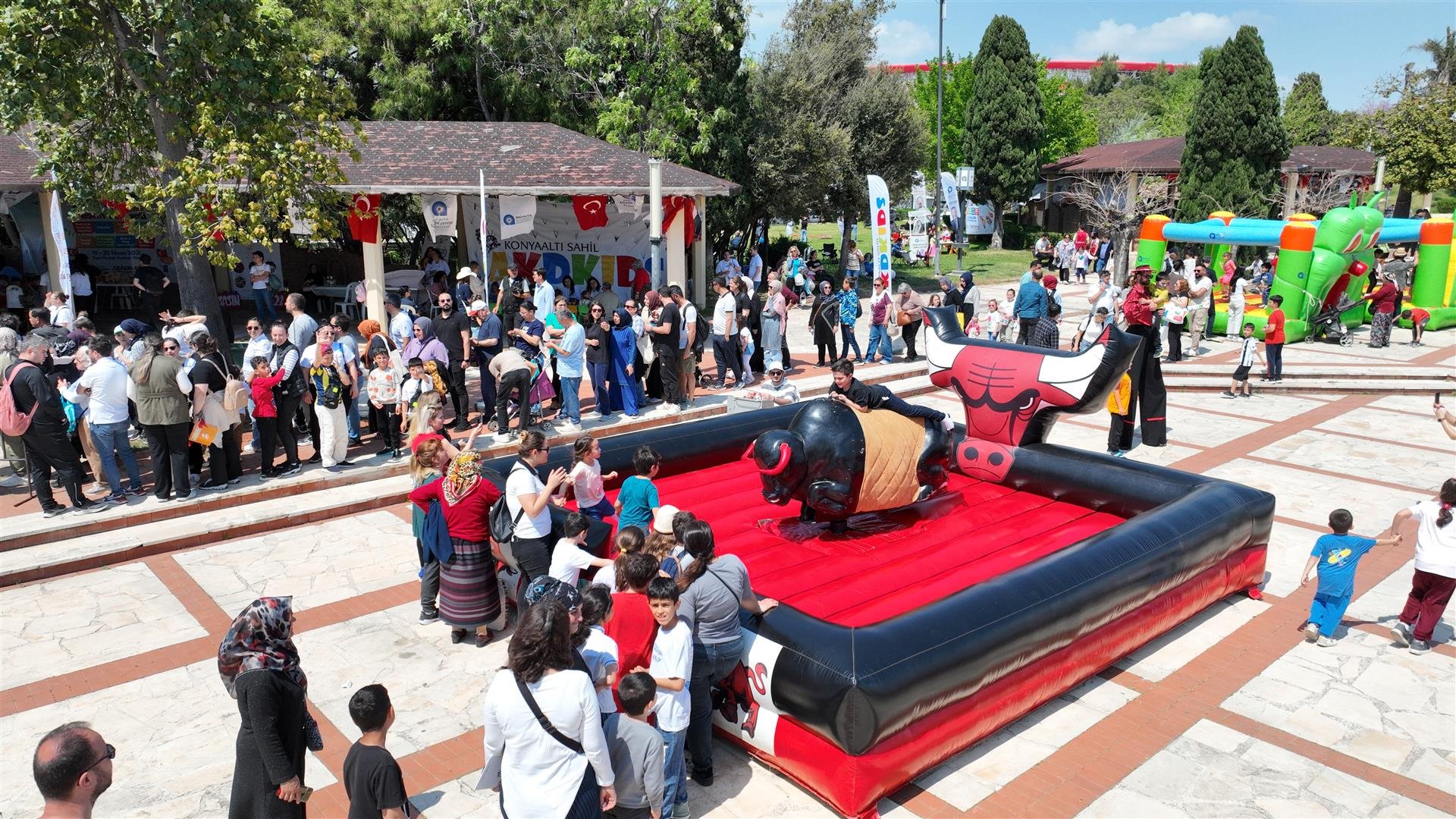 Antalya’da 23 Nisan Etkinlikleri Nerelerde Var (5) (Large)