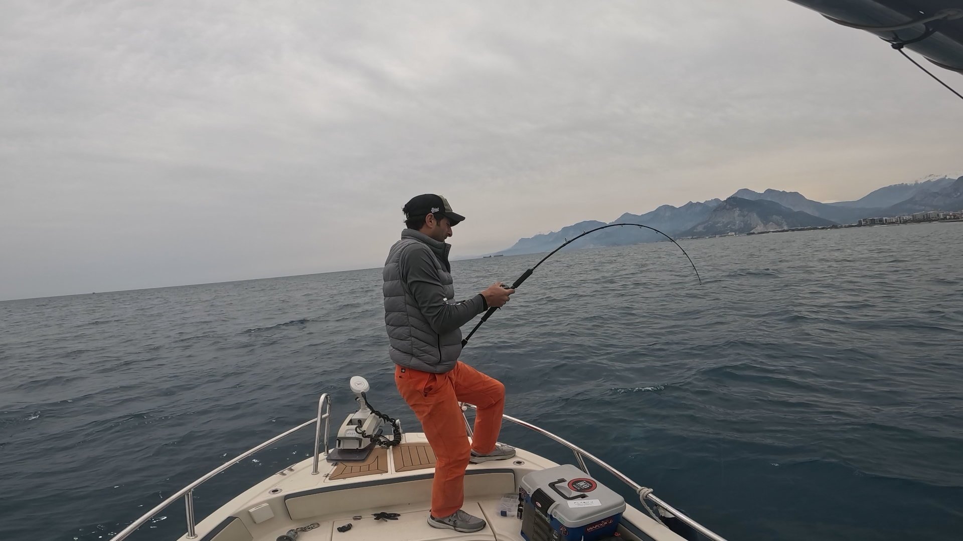 Antalya’da Amatör Balıkçılar Gördüklerine Inanamadı (3)