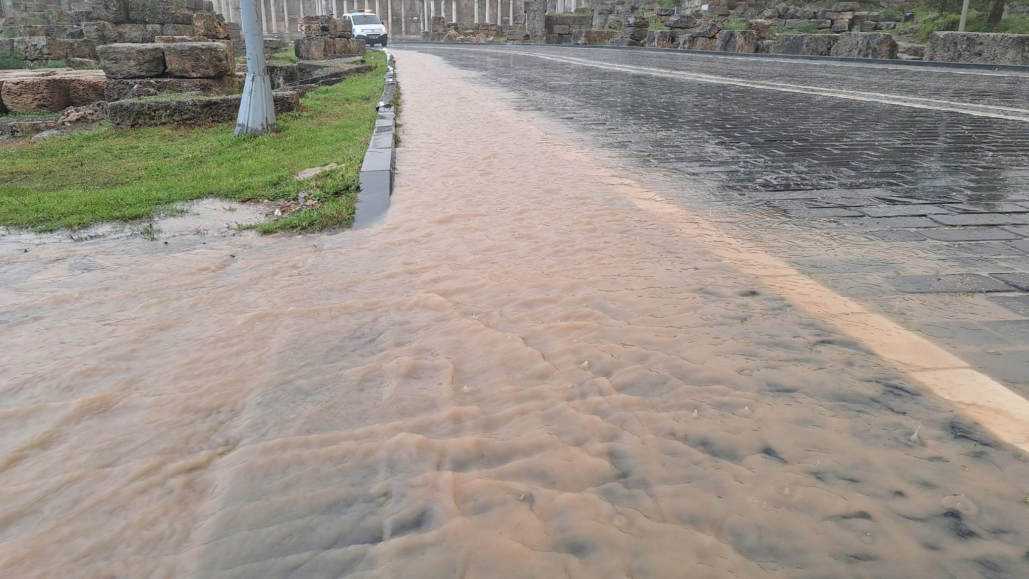 Antalya’da neden toz bulutu var?