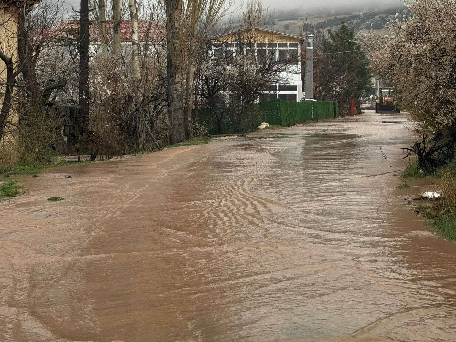 Antalya’da Seralar Ve Tarım Alanları Yine Sular Altında Kaldı (2)