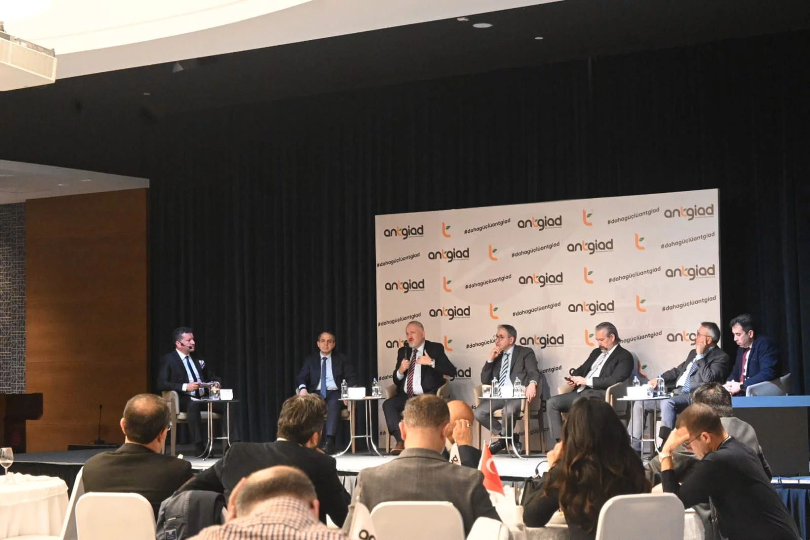 Antalya’da Toki̇ Mağduriyeti 500 Hak Sahibi 7 Yıldır Evine Giremiyor (1)-1