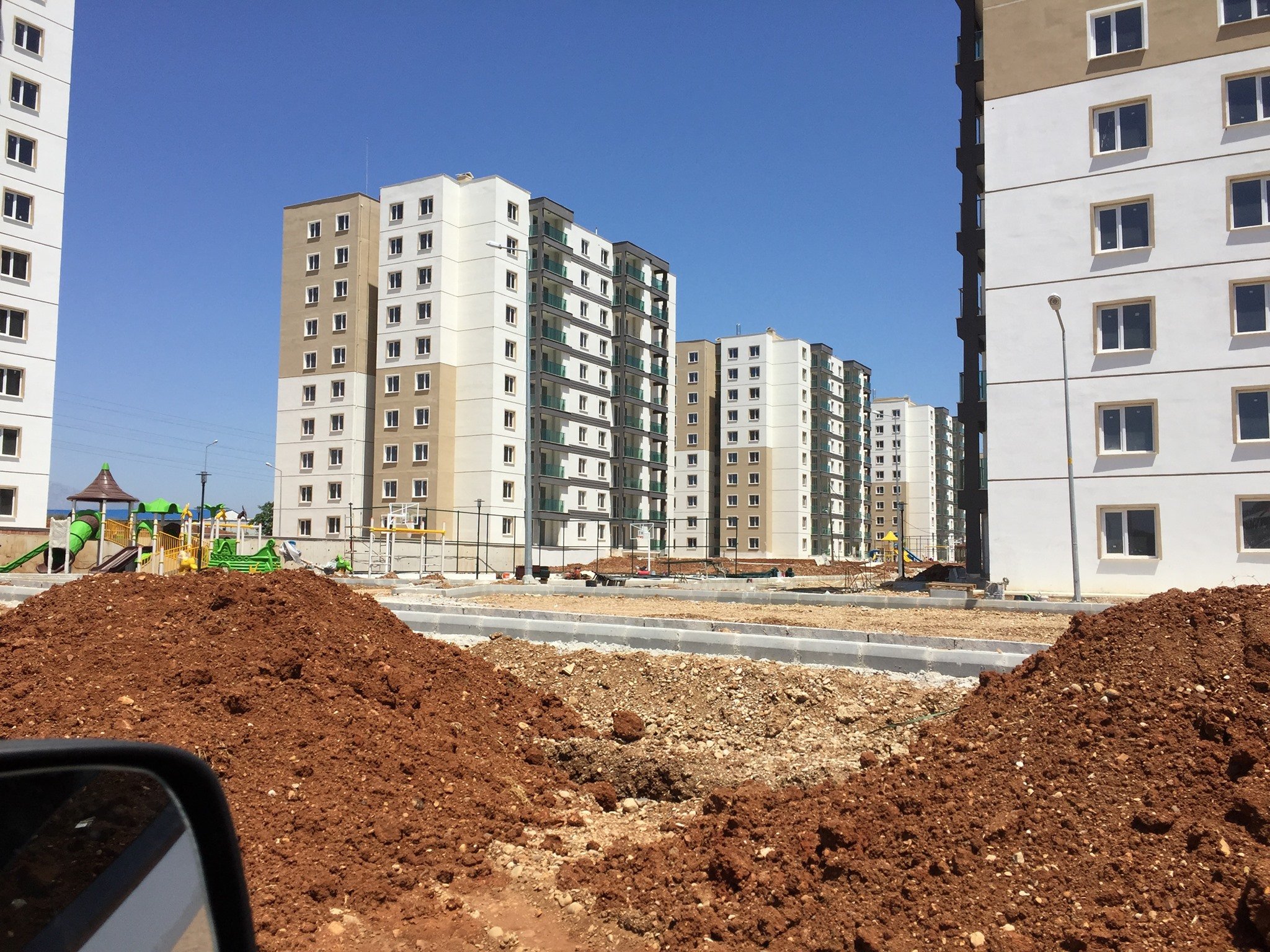 Antalya’da Toki̇ Mağduriyeti 500 Hak Sahibi 7 Yıldır Evine Giremiyor (1)