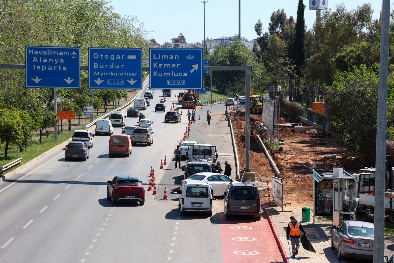 Antalya'da Trafiğe Yol Neşteri! Yeni Bağlantı Yolları Yapıldı (2)