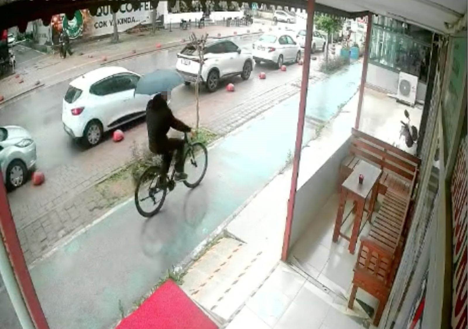 Antalya’daki hırsız ‘Pes’ dedirtti