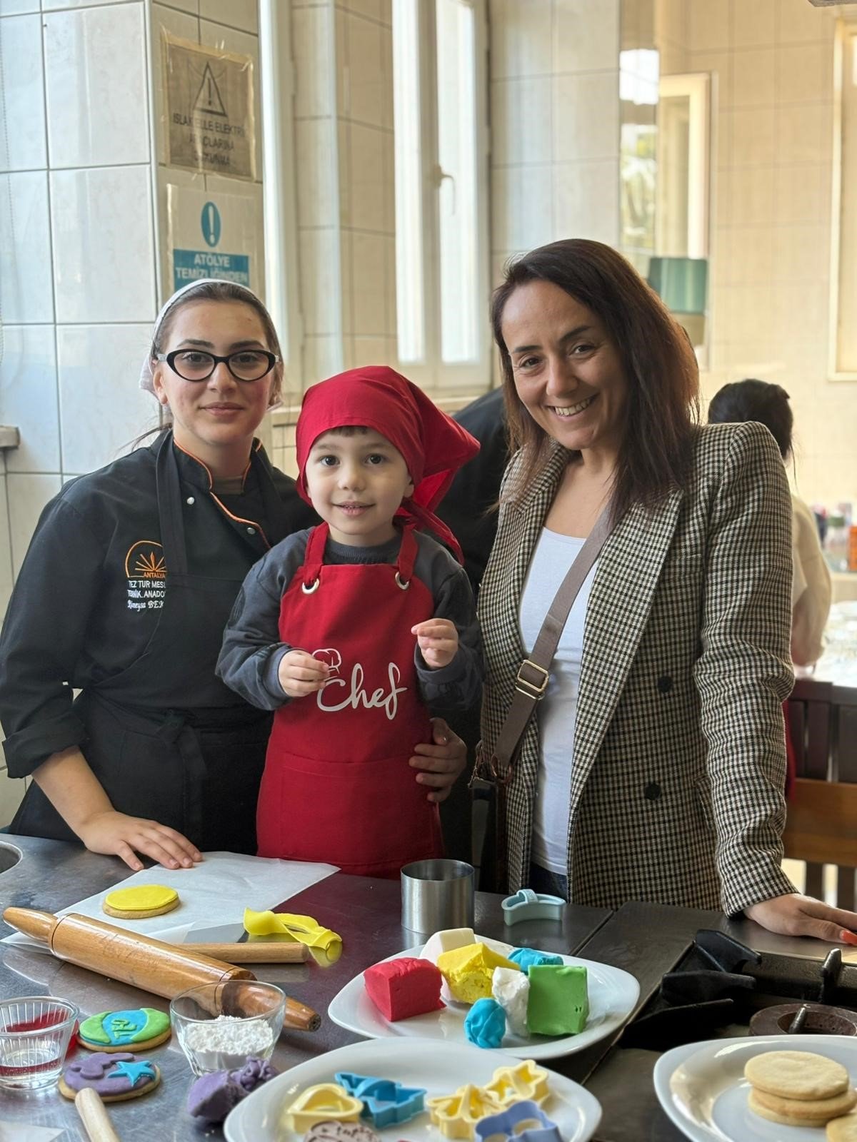 Antalya’daki Minikler Mutfağa Girdi Ürünler Ağızları Tatlandırdı (5)