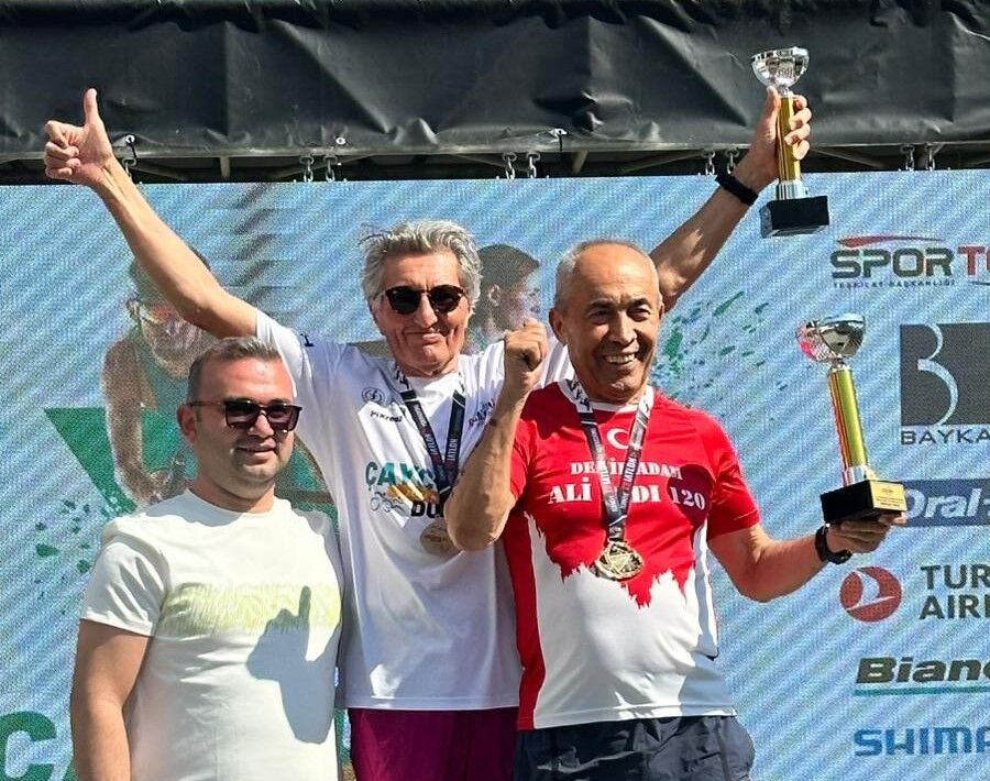 Antalya’nın Demir Adamı Ali Bıdı Türkiye Kupası Sahibi Oldu (2)-1