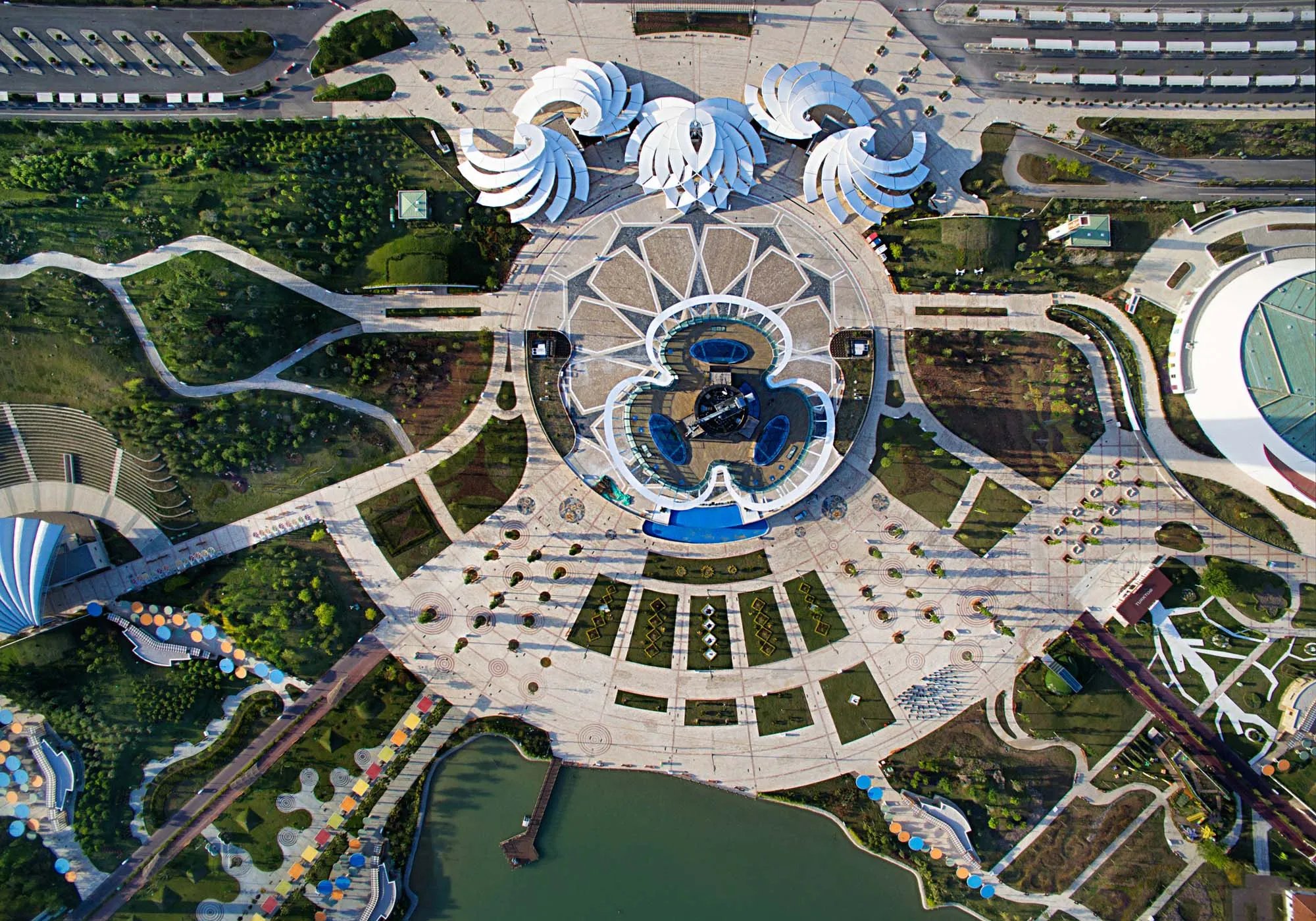 Antalya’nın Milyarlık Expo Projesi 10 Yılda Çöpe Döndü (1)