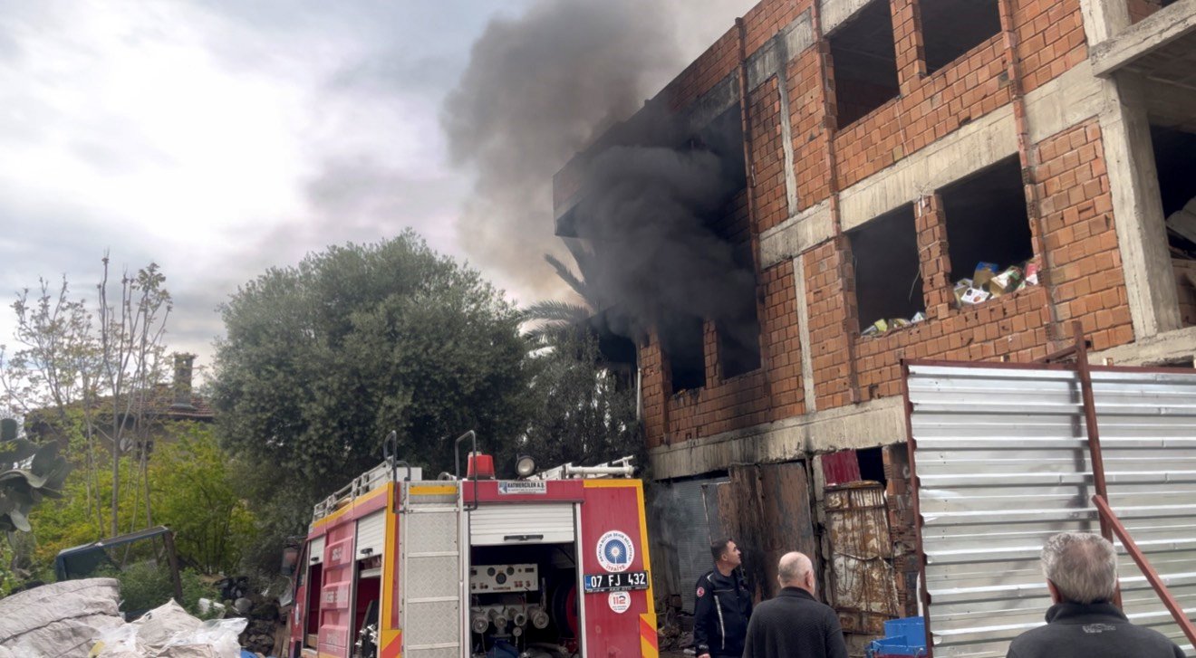 Antalya’nın Tarihi Yakılarak Tüketiliyor (2)