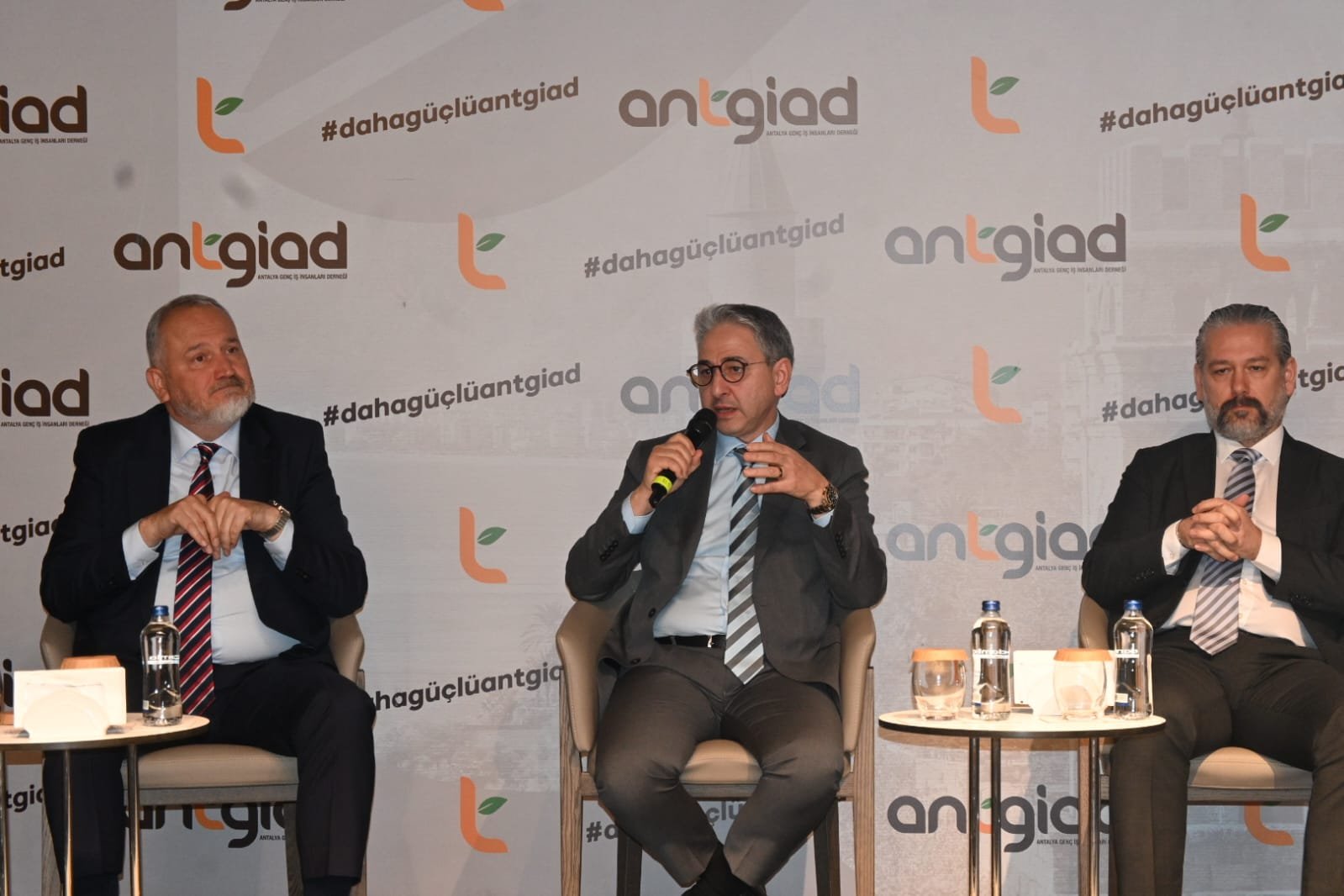 Antgiad Panelinde Antalya Turizmi Masaya Yatirildi (4)