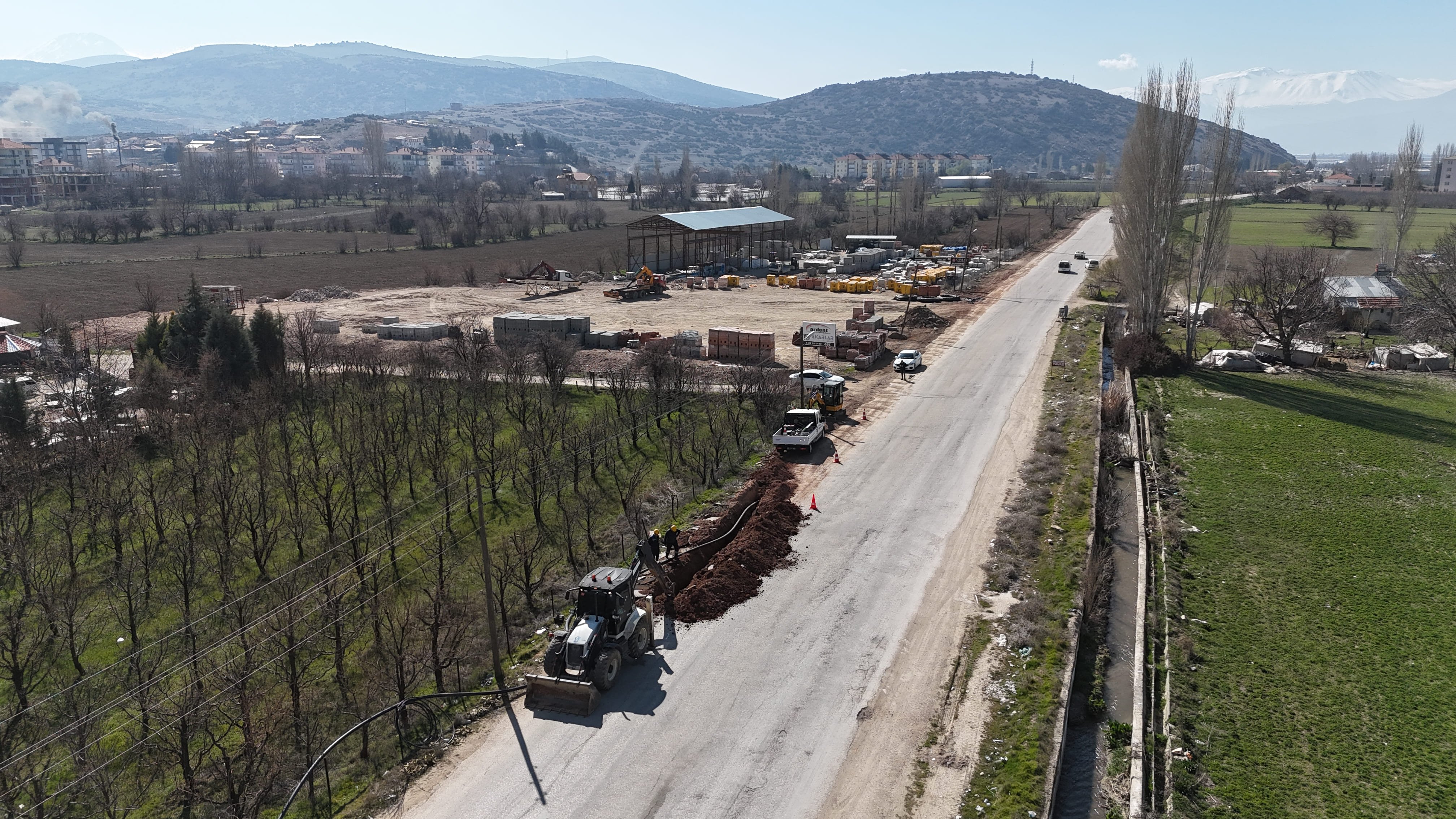 Asat’tan Elmalı’da Asfalt Öncesi Altyapı Yatırımı (3)