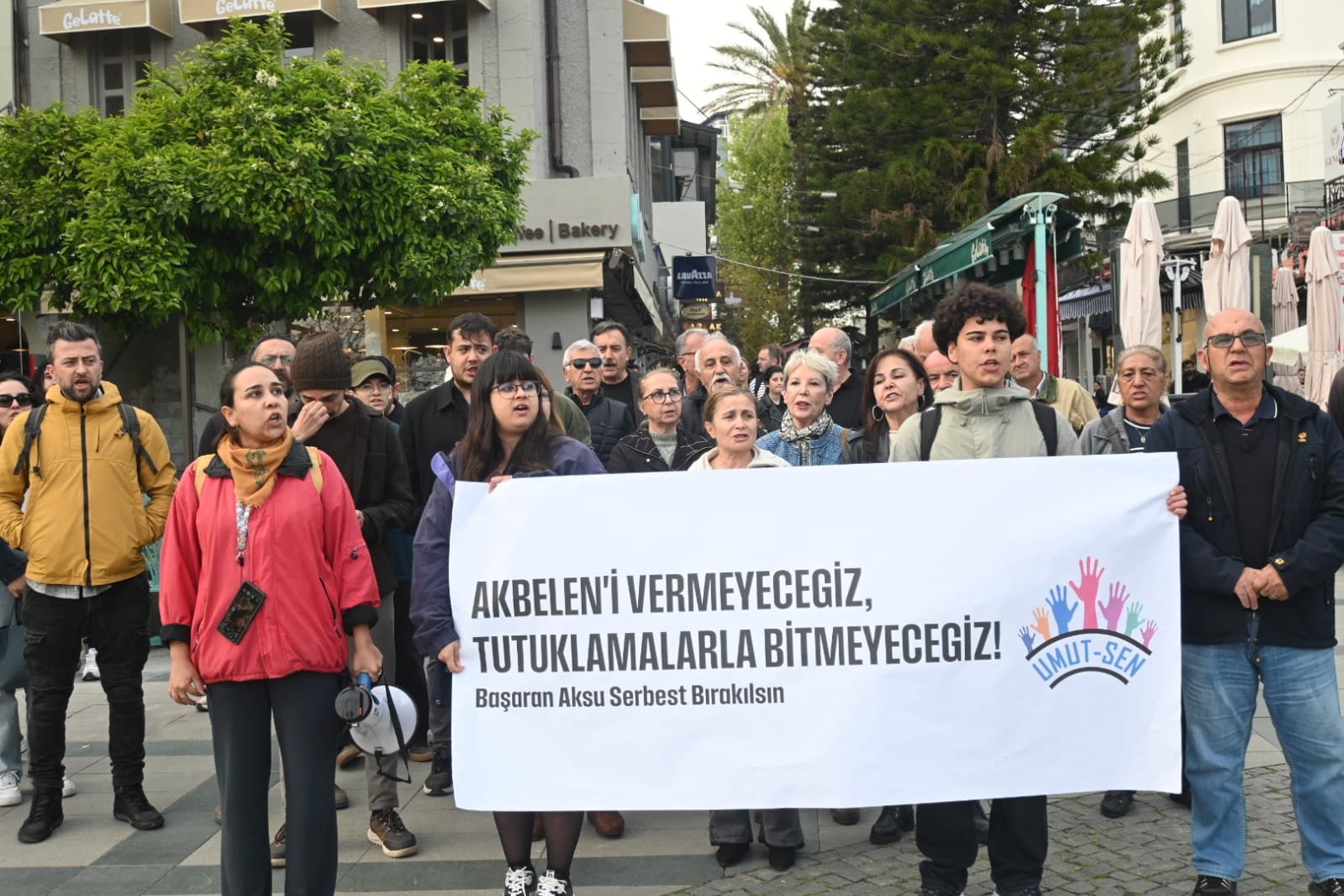 Basaran Aksu Aclik Grevine Basladi (1)-1