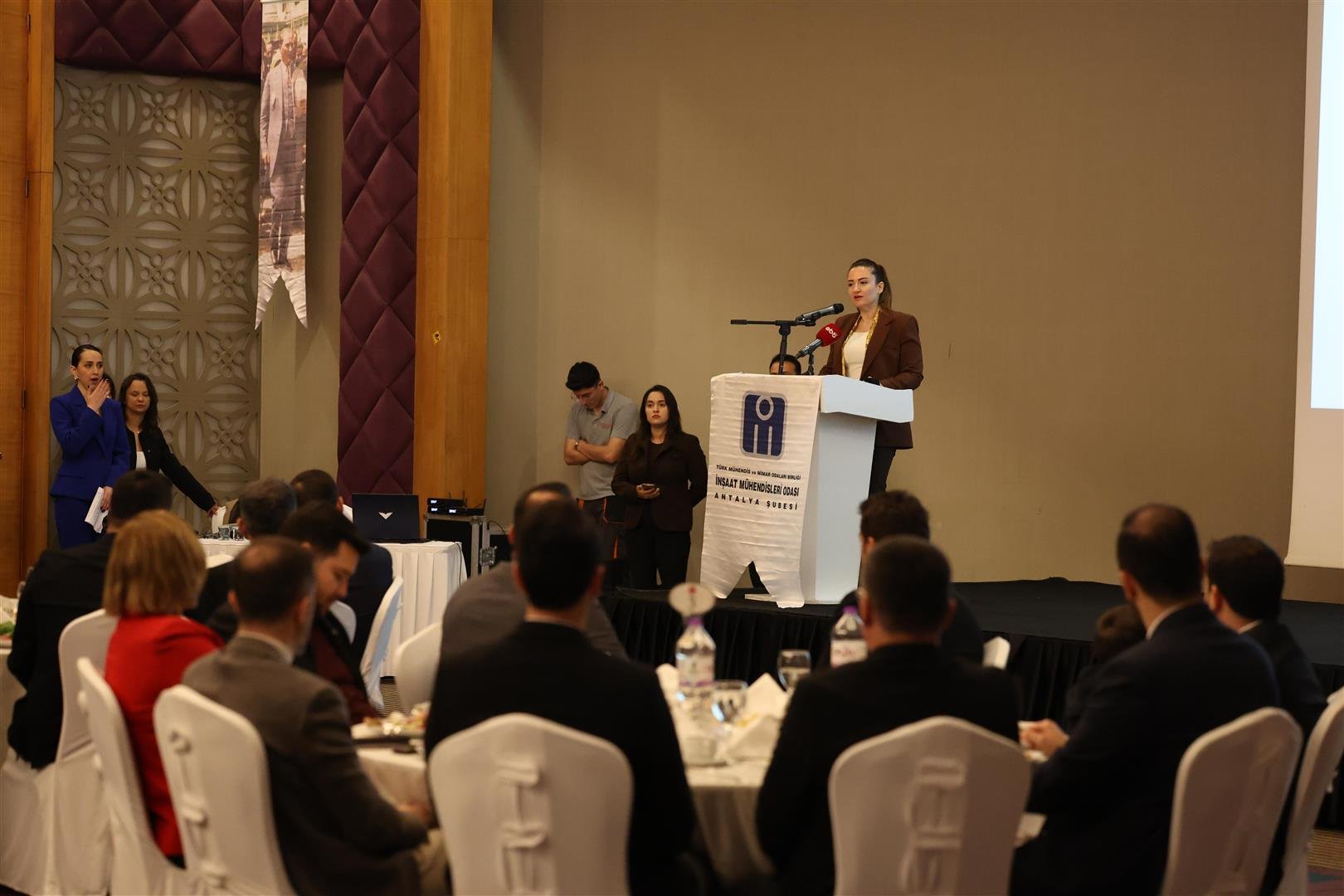 Başkan Vekili Özdemir’den Antalya’ya 6 Yeni Katlı Kavşak Müjdesi (5) (Large)