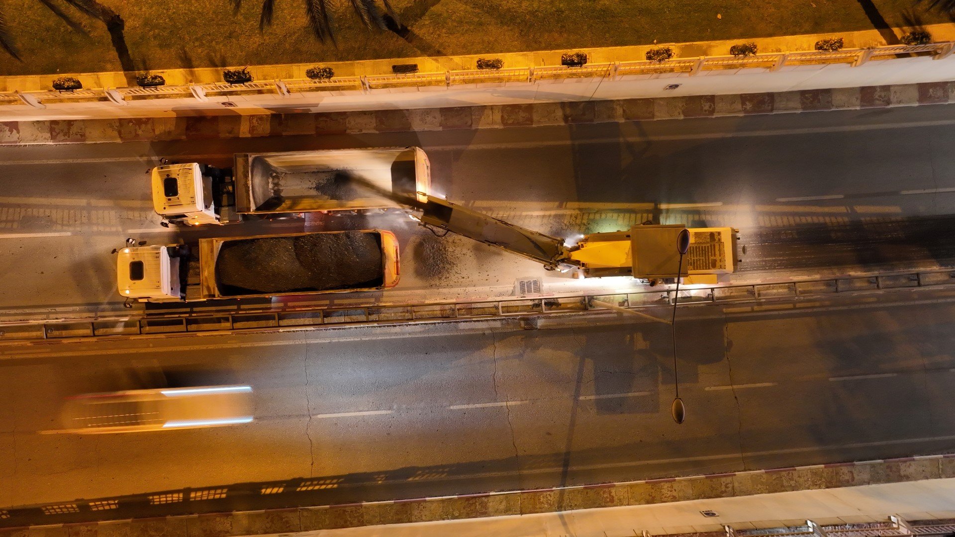 Büyükşehir Belediyesi Gece Gündüz Çalıştı Antalya’nın En Önemli Yolunu Yeniden Yapıldı (4)