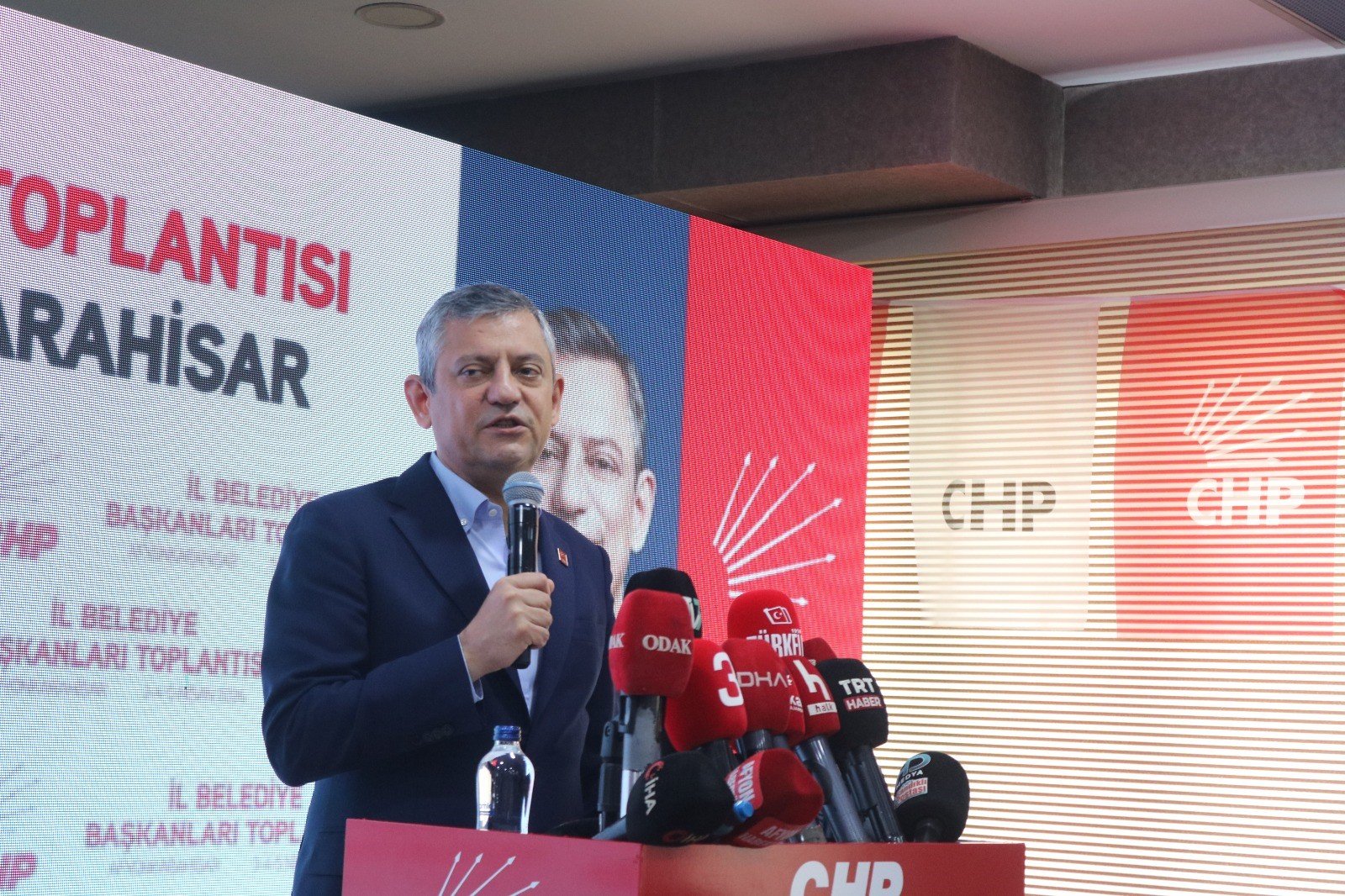 CHP lideri Özel: “Haysiyet cellatlığıyla iktidar olunmaz”