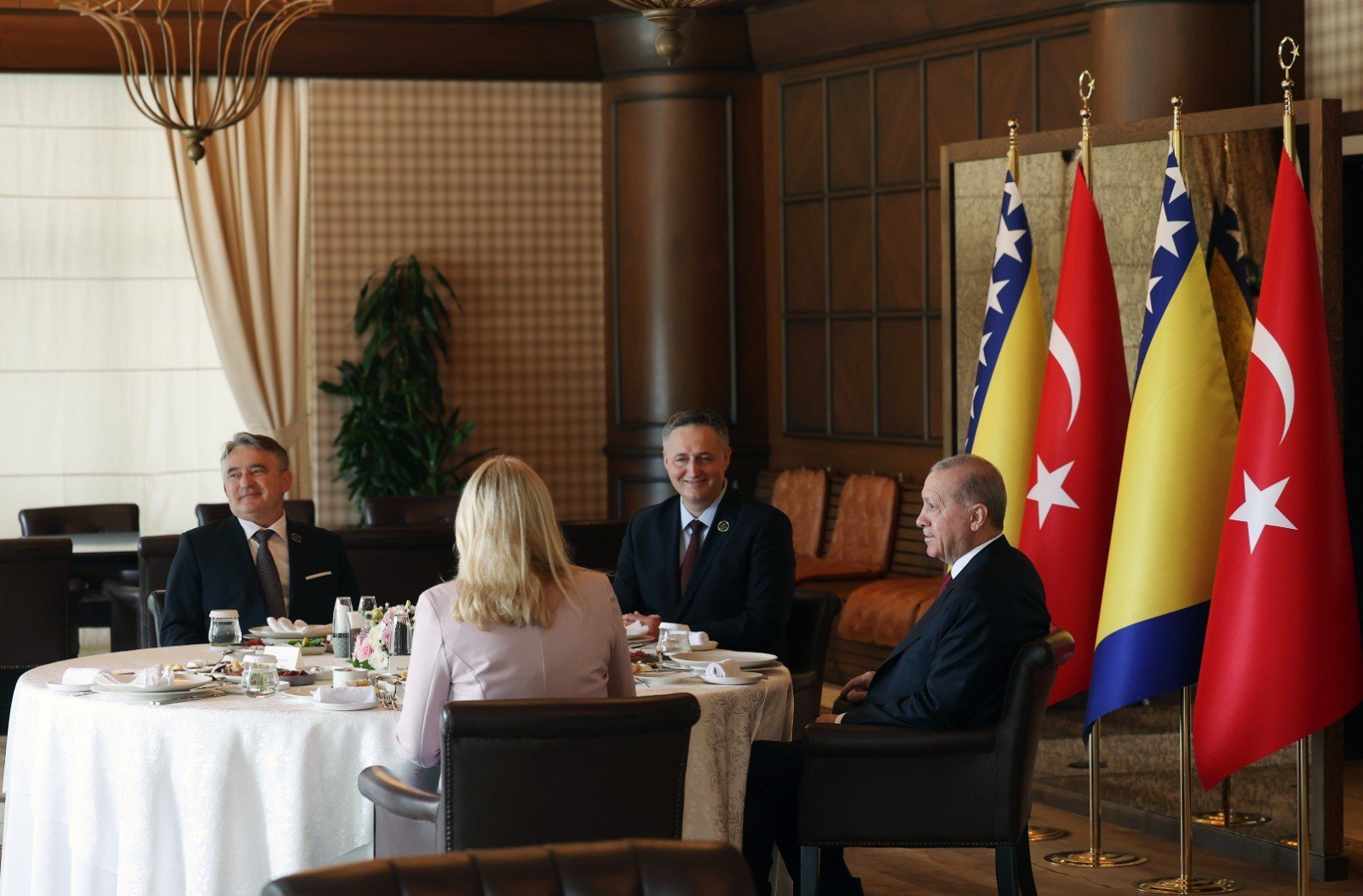 Cumhurbaşkanı Erdoğan Bosna Hersek Devlet Başkanlığı Konseyi Üyeleriyle Bir Araya Geldi (3)