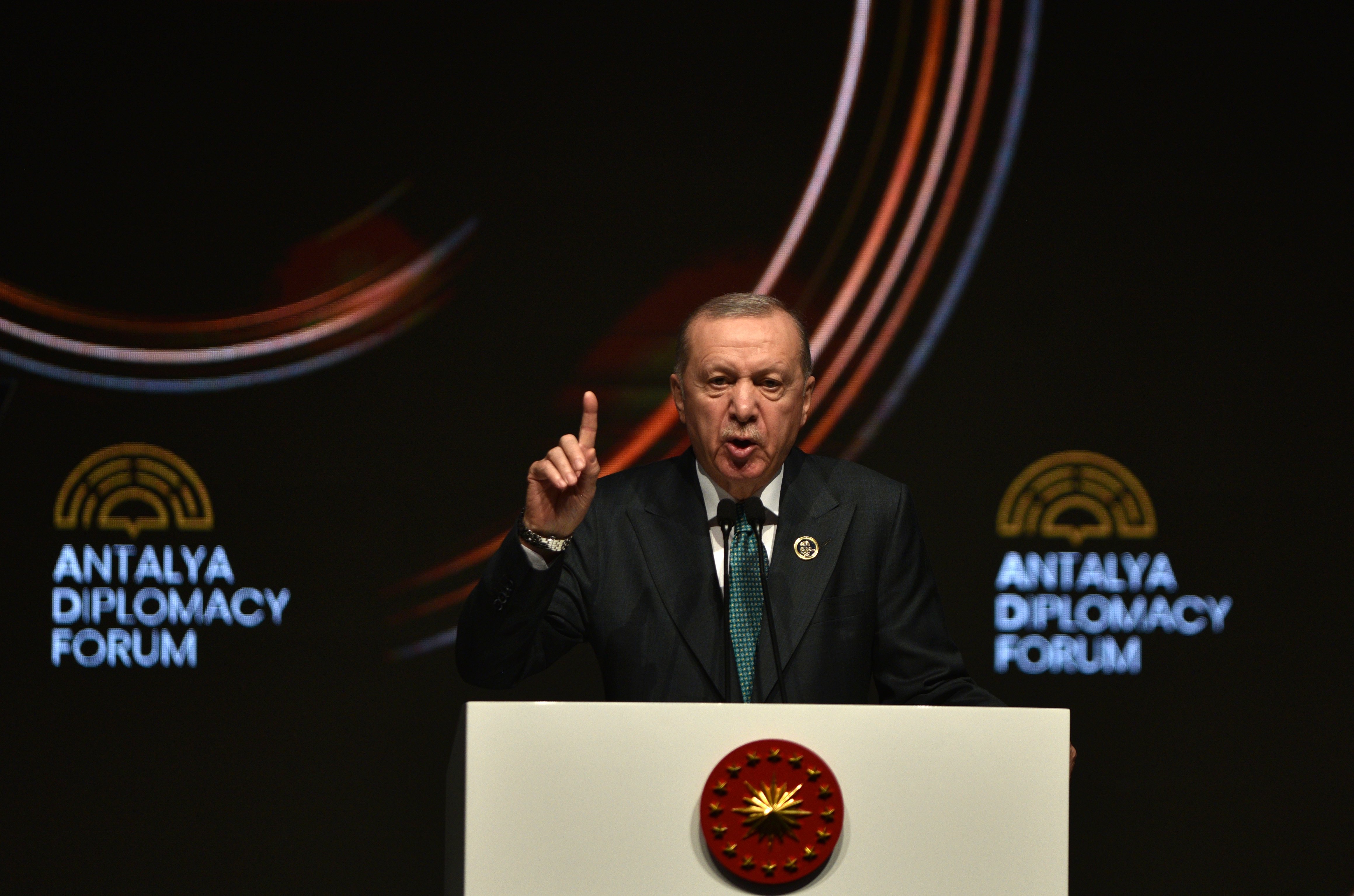 Cumhurbaşkanı Erdoğan; “Dünya Istikamet Buhranı Yaşıyor” (1)