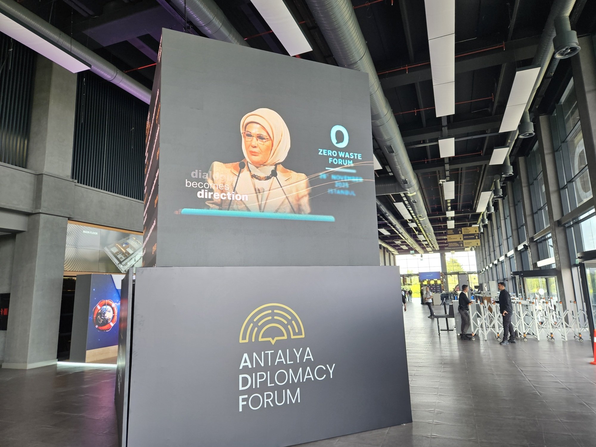 Dunya Liderleri Antalyada Bulusuyor (6)