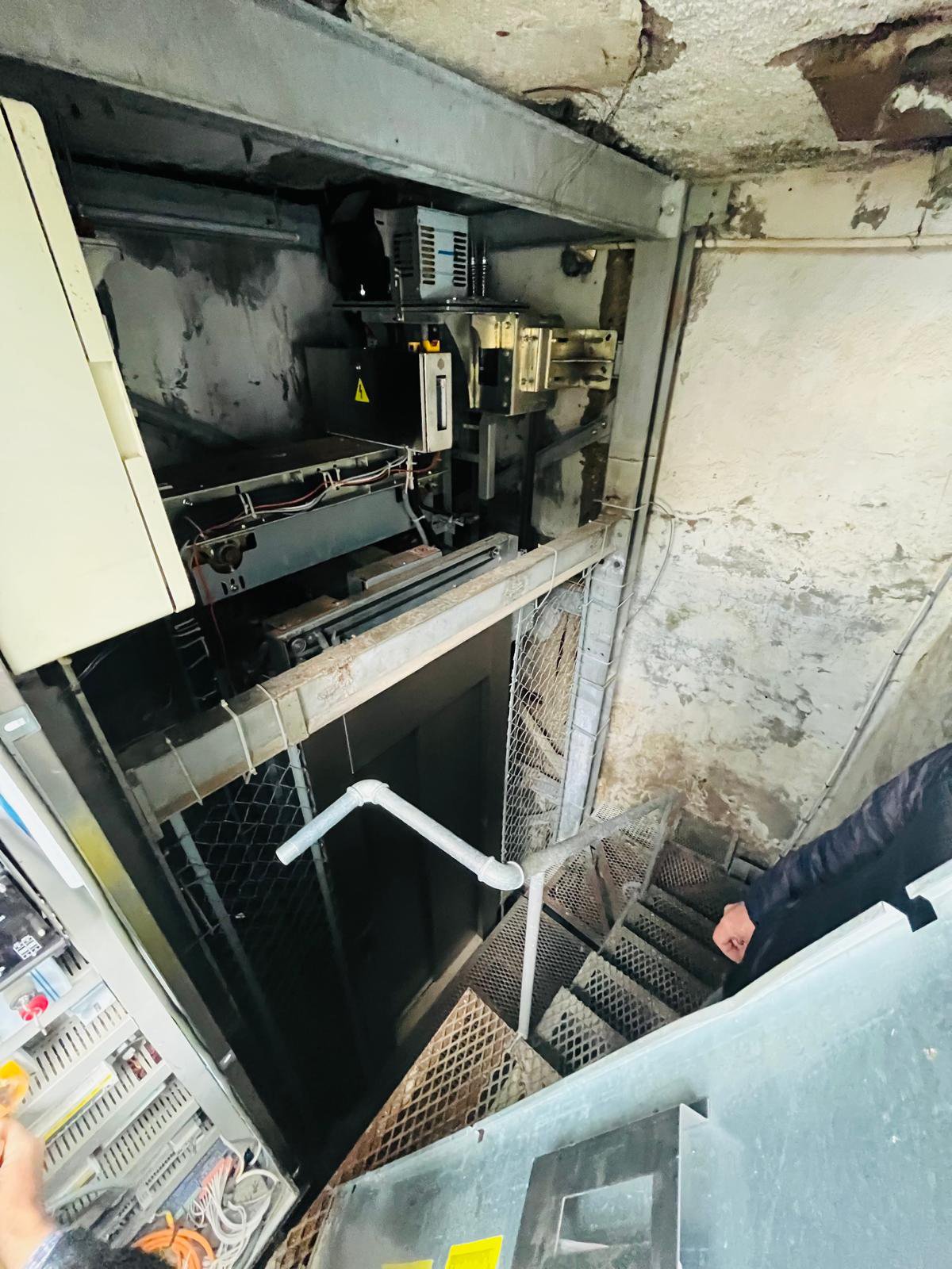 Falezlerdeki Kaçak Asansör Ve Baraka Için Yıkım Kararı (5)