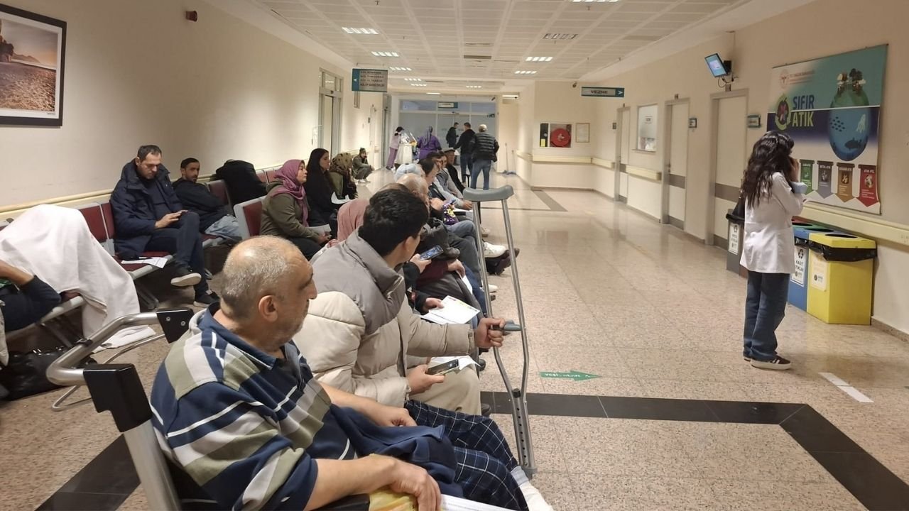 Hastane Kapandı Kaos Başladı! Hastanelerdeki Yoğunlaşmaya Bir De Mobing Iddiaları Eklendi (1)