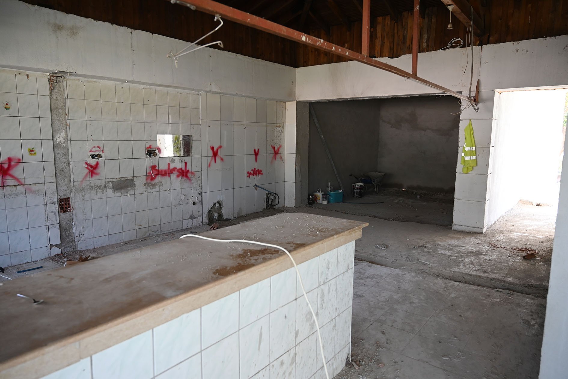 Kemer Belediyesi Deniz Kafe Için Hazırlanıyor (6)